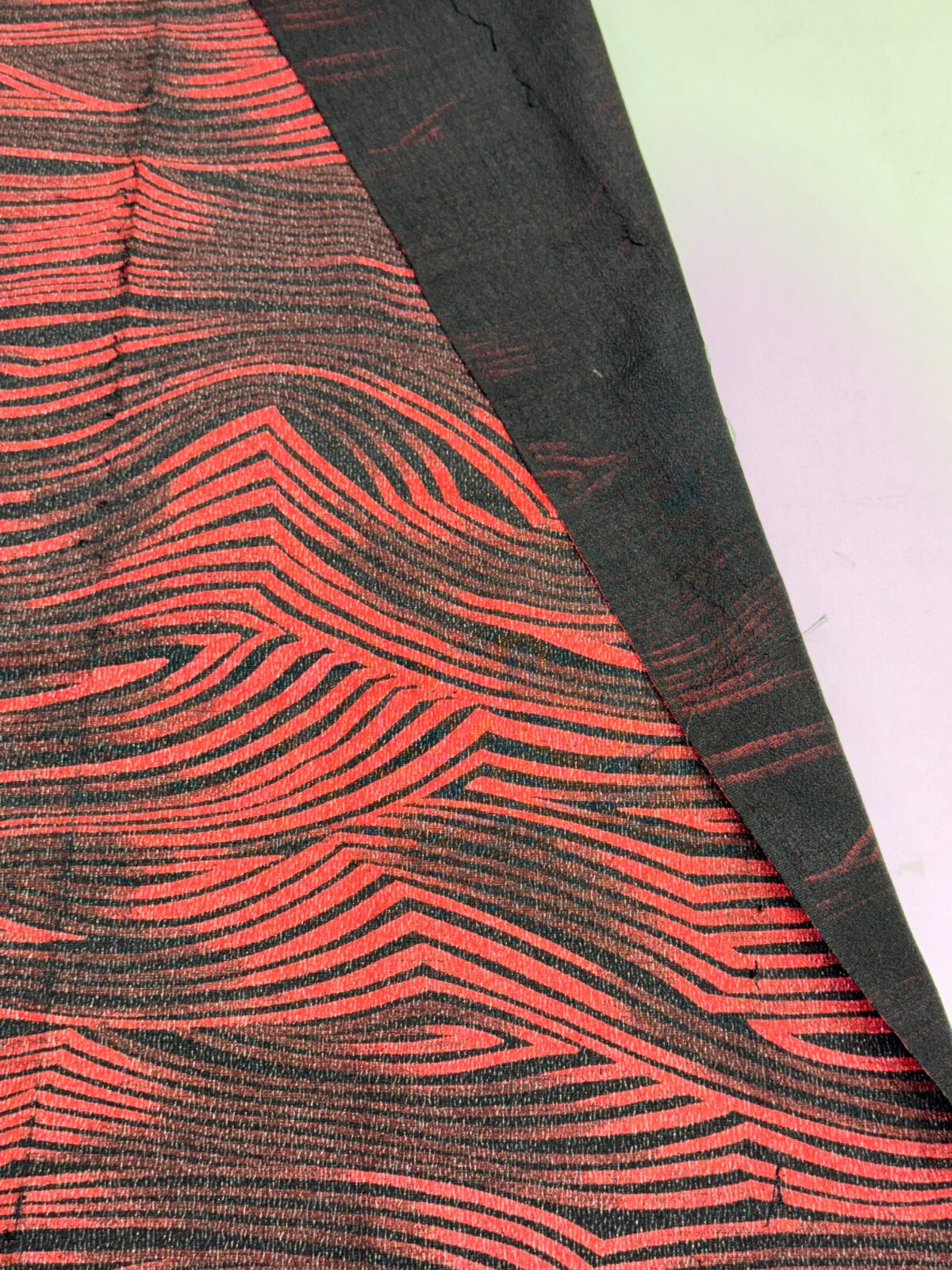 Japanese Vintage Kimono Fabric cloth Boro silk Red Black Tradition Dirt 57×7.4in