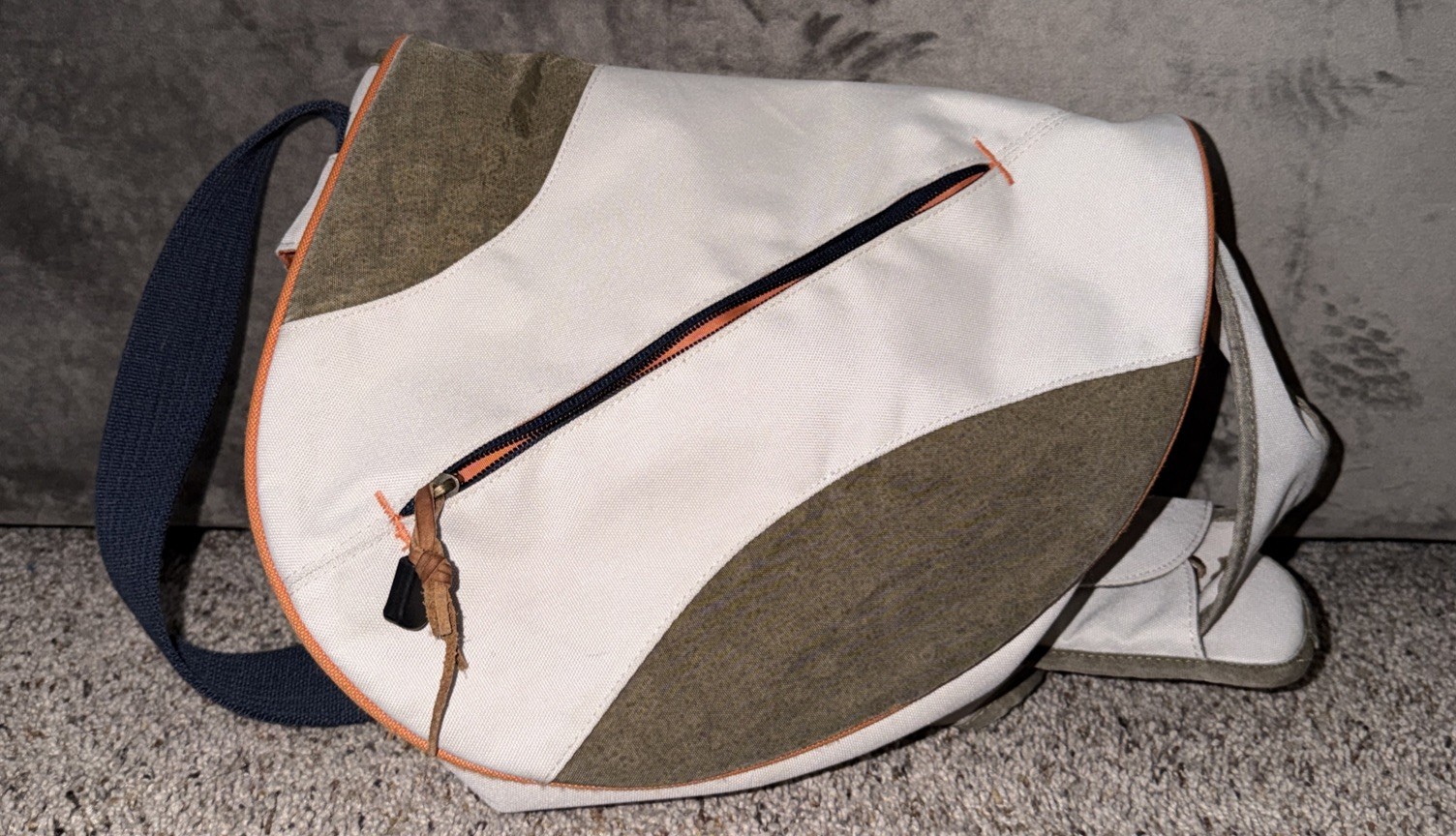Life Is Good Smile Sling Beige Adjustable Strap Crossbody Messenger Shoulder bag