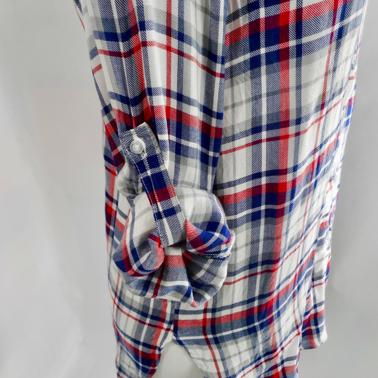 Supply & Demand Shirt Womens Medium Red Blue Plaid Button Up Long Sleeve Western