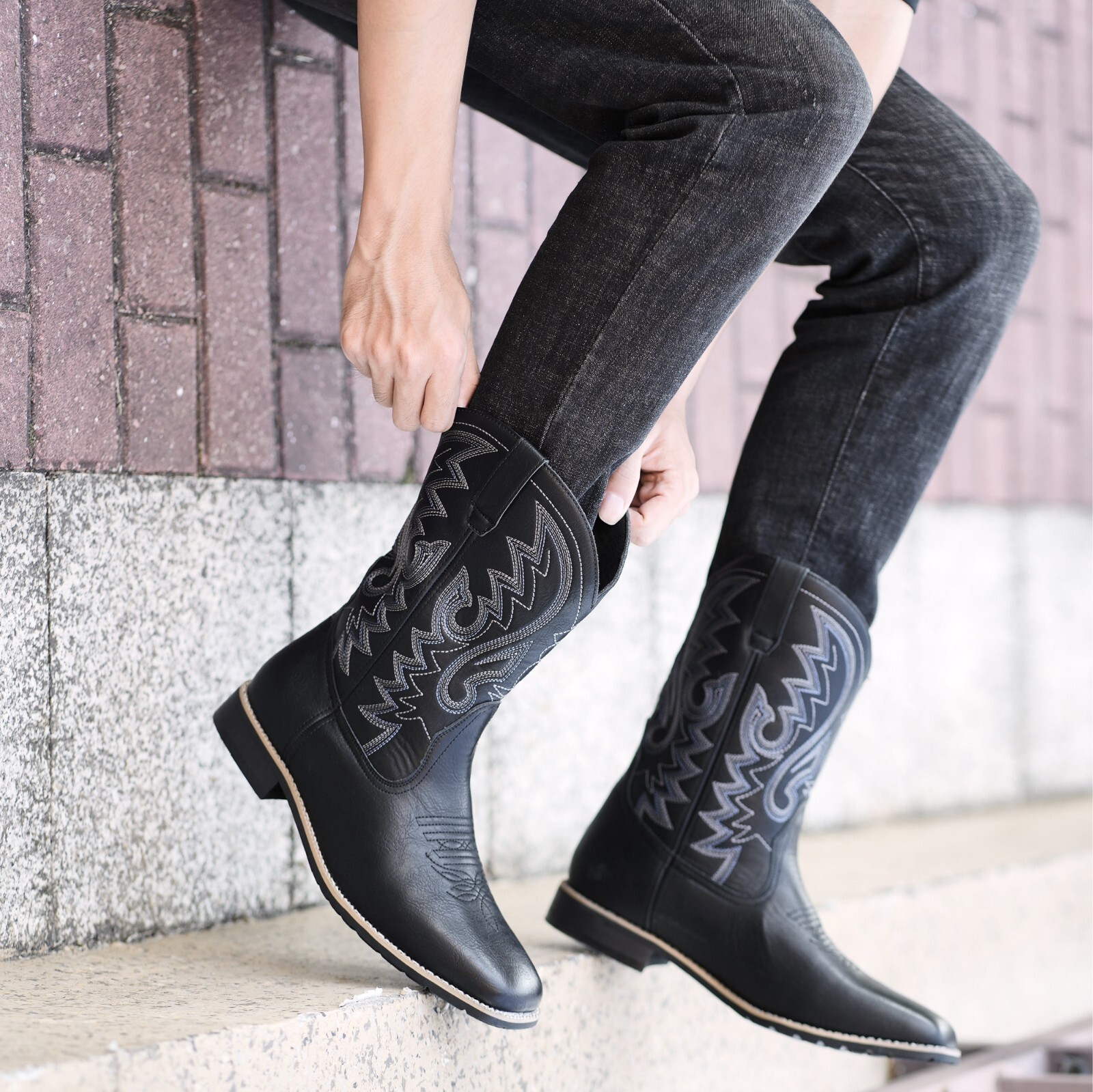 Black Men’s Cowboy Western Embroidered Square Toe Boots