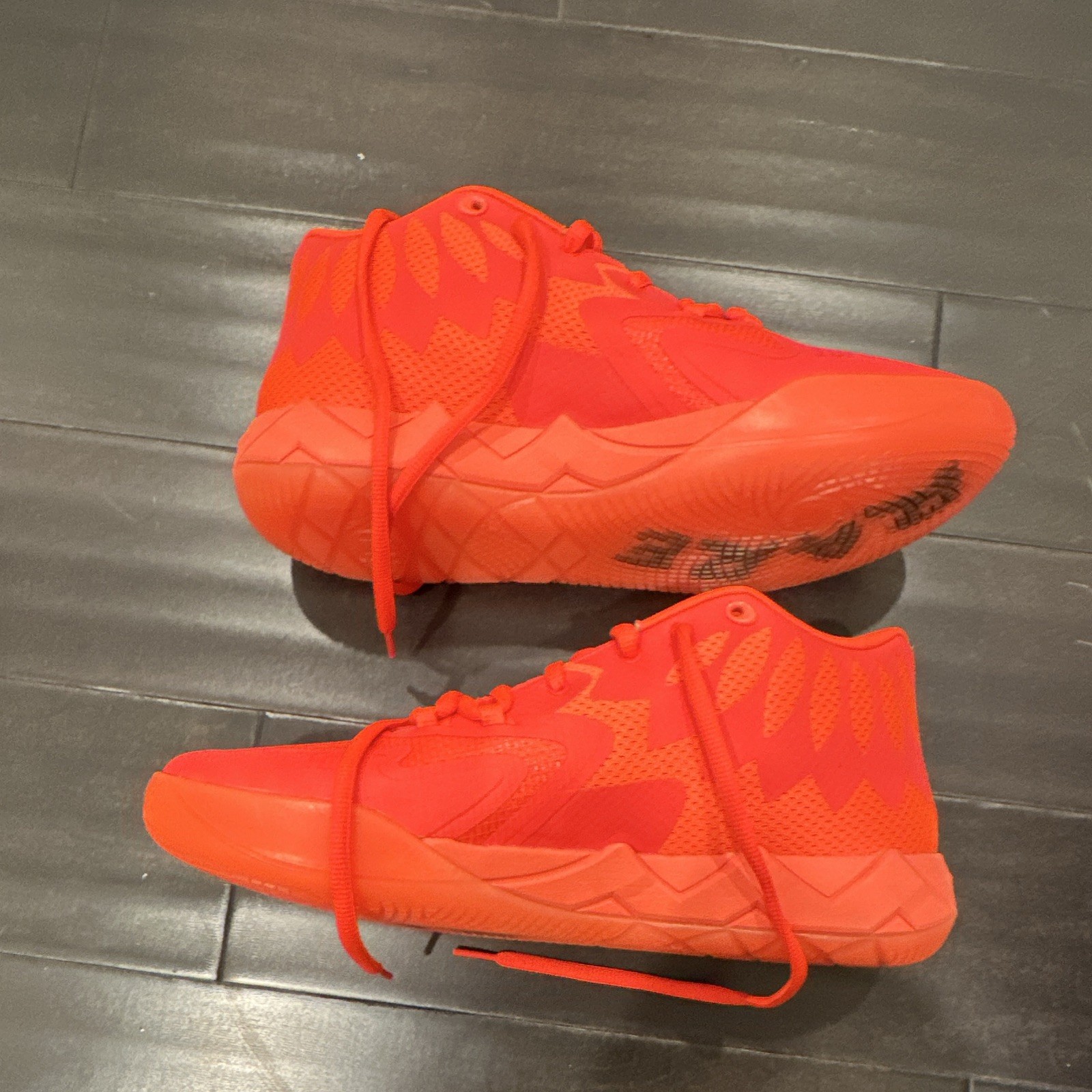 Lamelo Ball PUMA MB.01 Red blast fiery RedMid Top Basketball Sneakers size 12