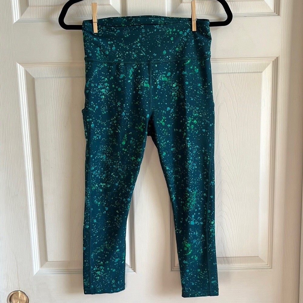 Athleta Ultimate Stash Pocket Splat Capri / SZ S