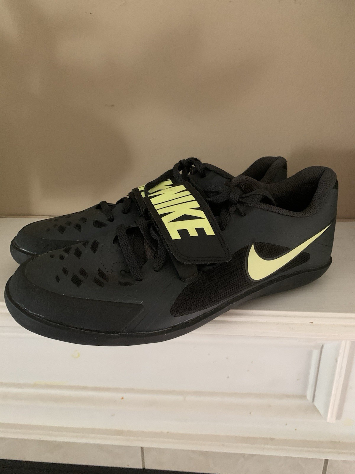 Nike Track Shot Put Discus Size 7.5 Men 9 Women Shoes Black Yellow