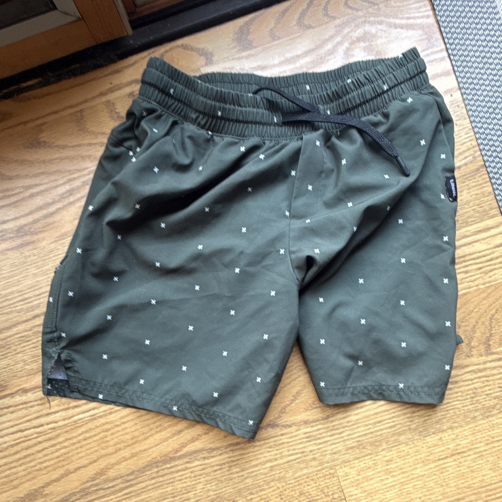 UNRL Men’s Green Geometric Shorts Size S Regular Drawstring Elastic Waist Lined