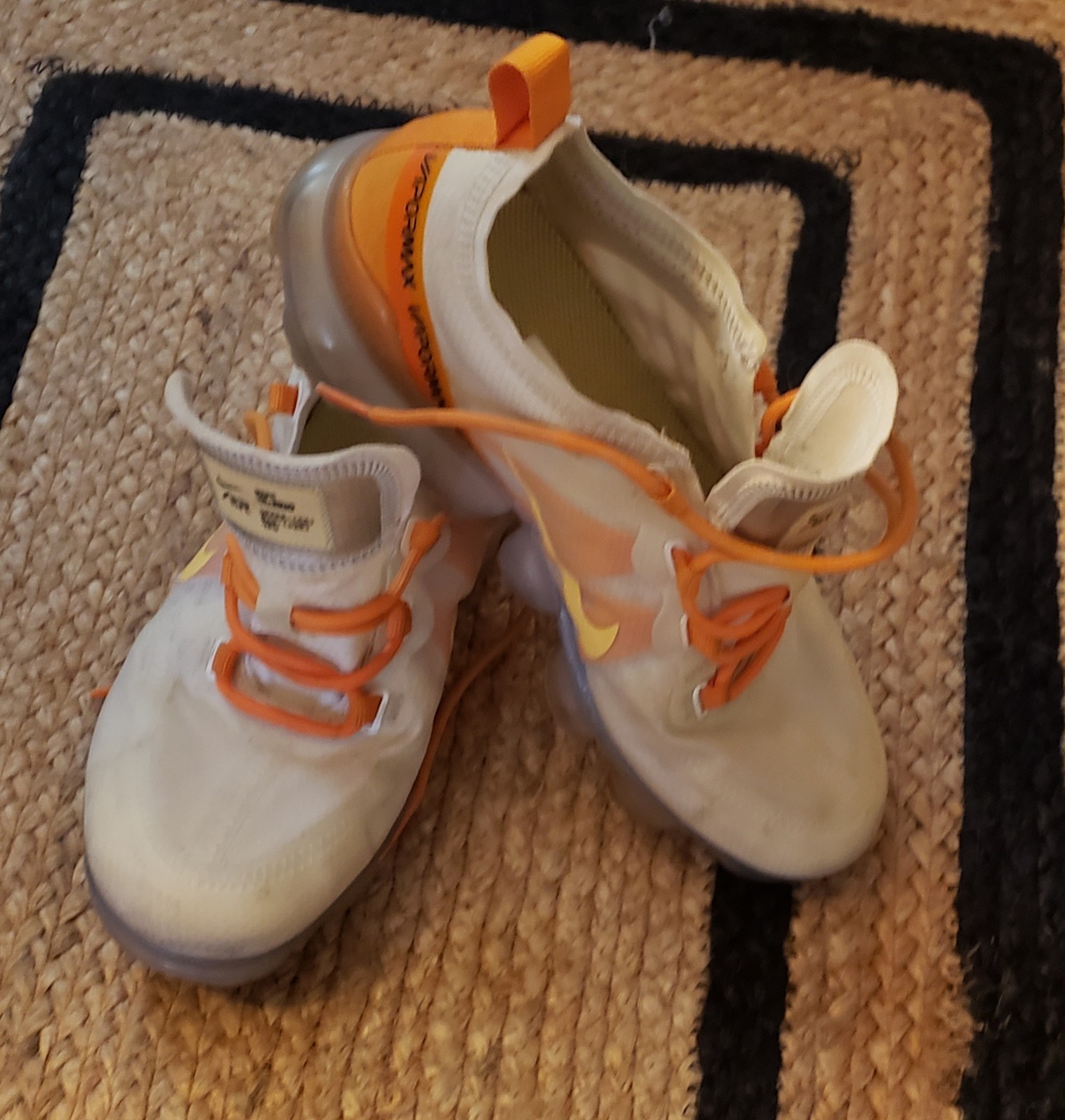 Nike Air VaporMax 2019 White Orange Peel Sz 7-1/2 (AR6632-102)