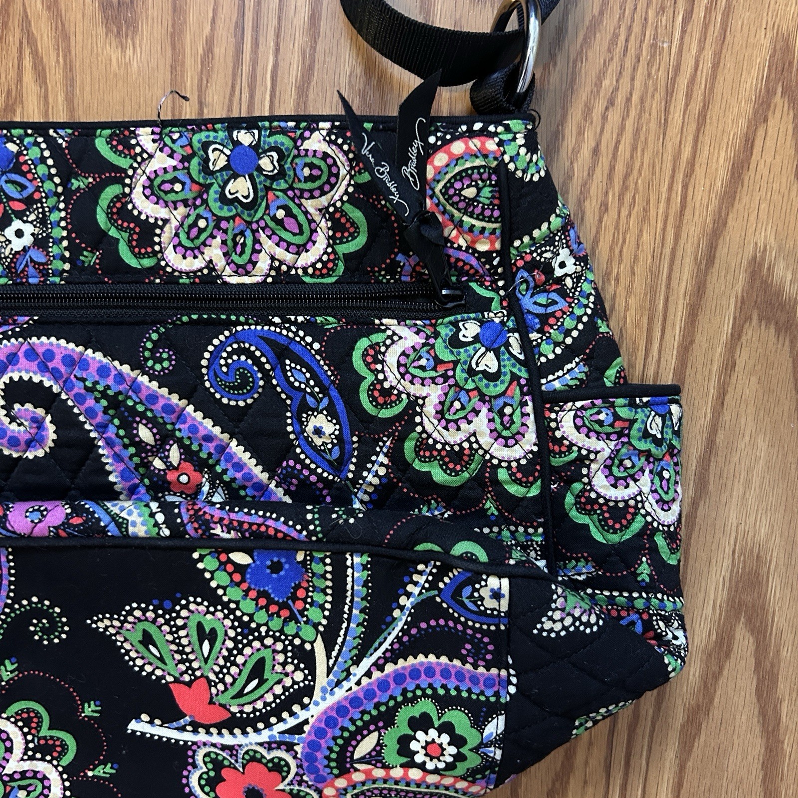 Vera Bradley Medium Quilted Paisley Crossbody Bag Black Multicolor Zip Pouch
