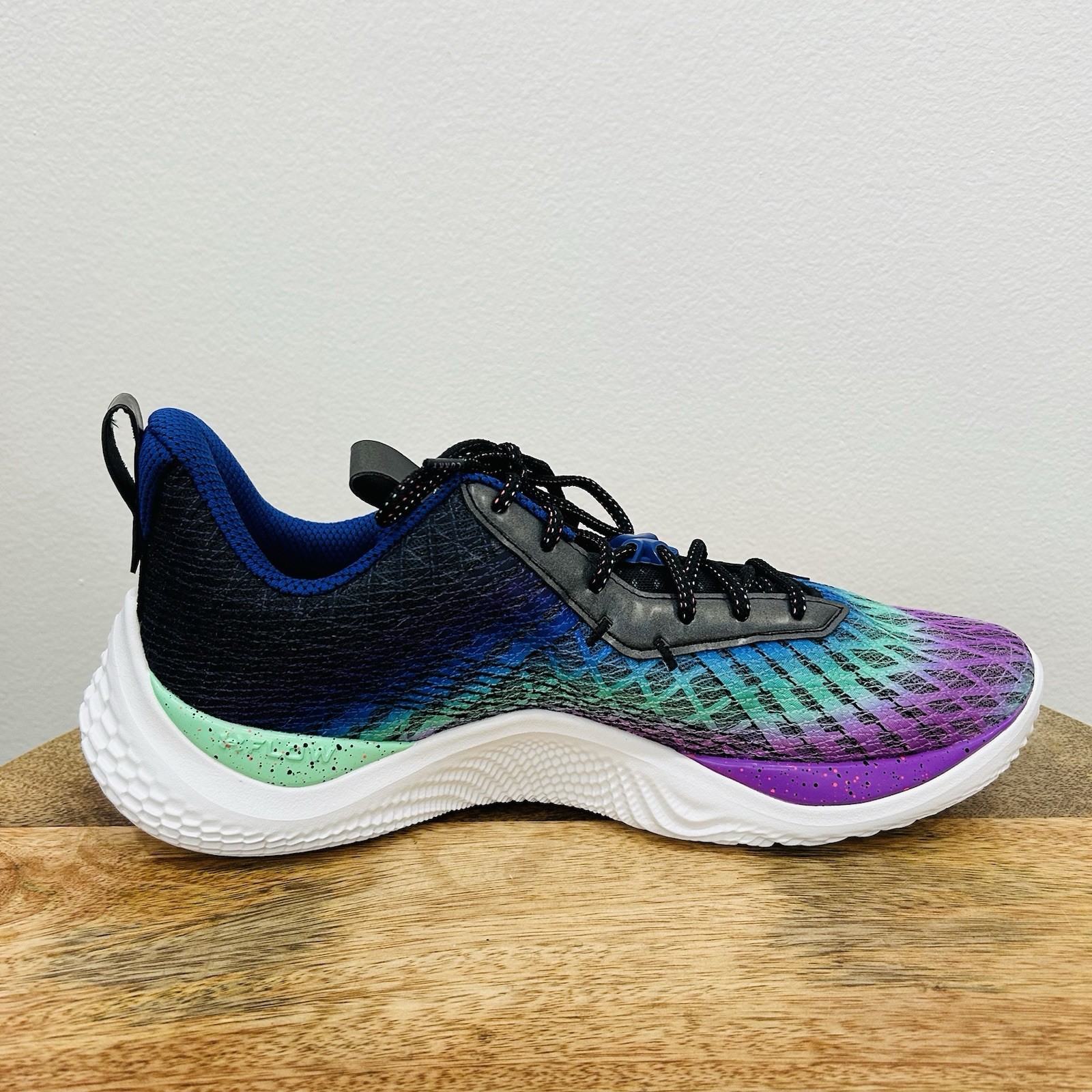 Under Armour UA Curry Flow 10 Low Northern Lights Purple Mens 14.5 3025621-500