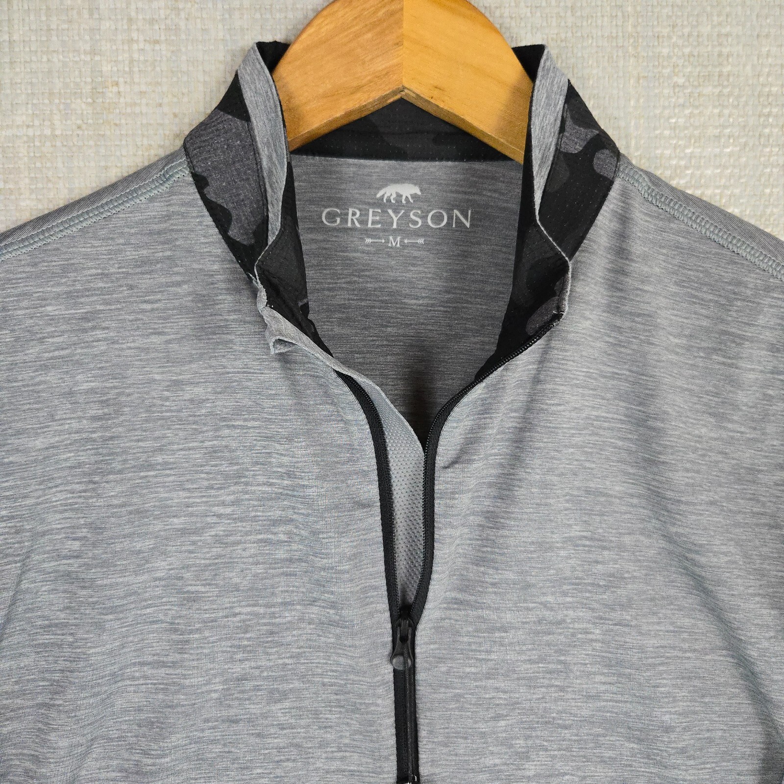GREYSON NEW $148 Mens 1/4 Zip Medium Lightweight Wicking Brrr Fabric Golf Wolf