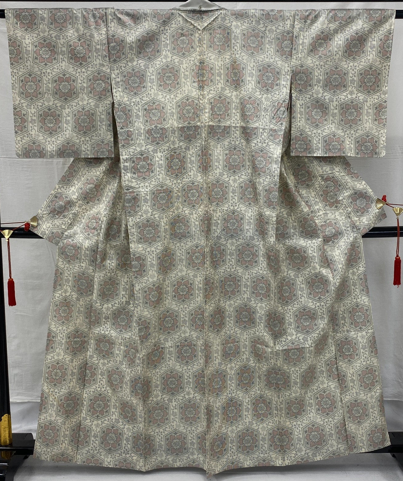 Japanese Vintage Kimono Silk White No Lining Oshima Traditional Length 62in