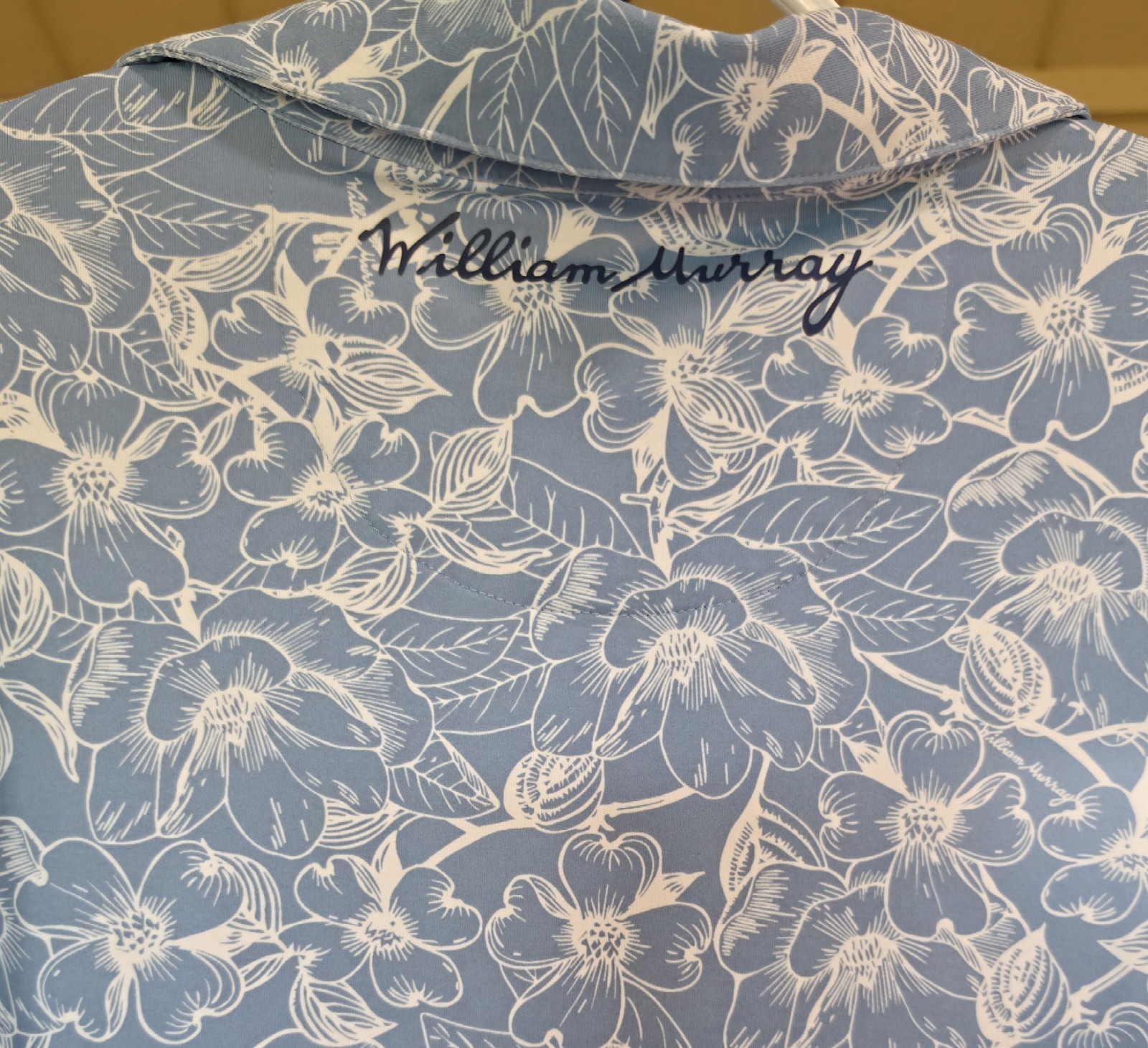 William Murray Men’s Blue/White Hawaiian Floral Embroidered Logo Polo, M