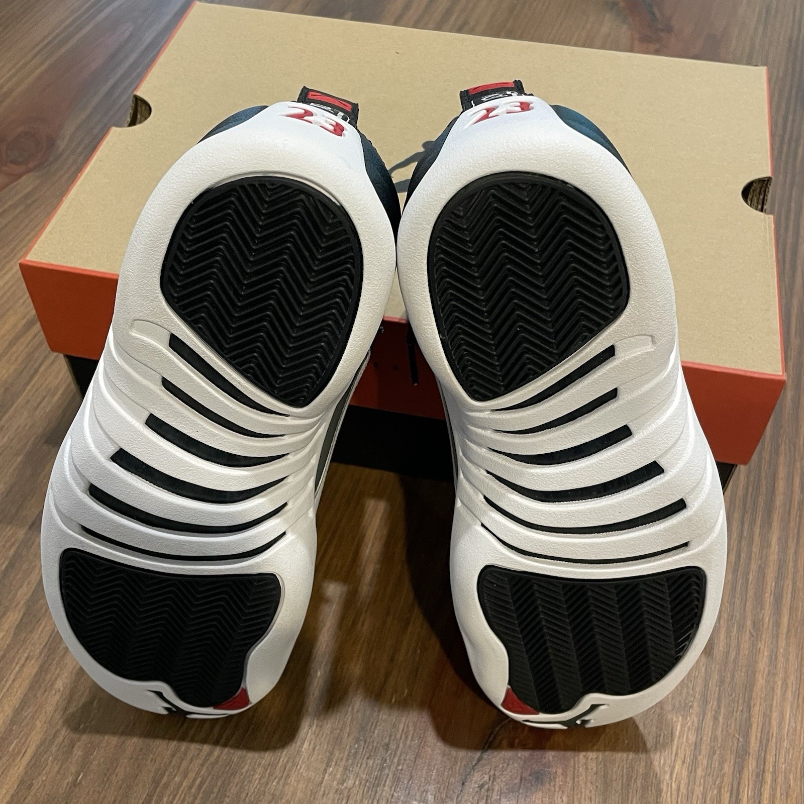 Air Jordan 12 Retro – Playoff 2022 – CT8013-006 – Men’s Size 8.5