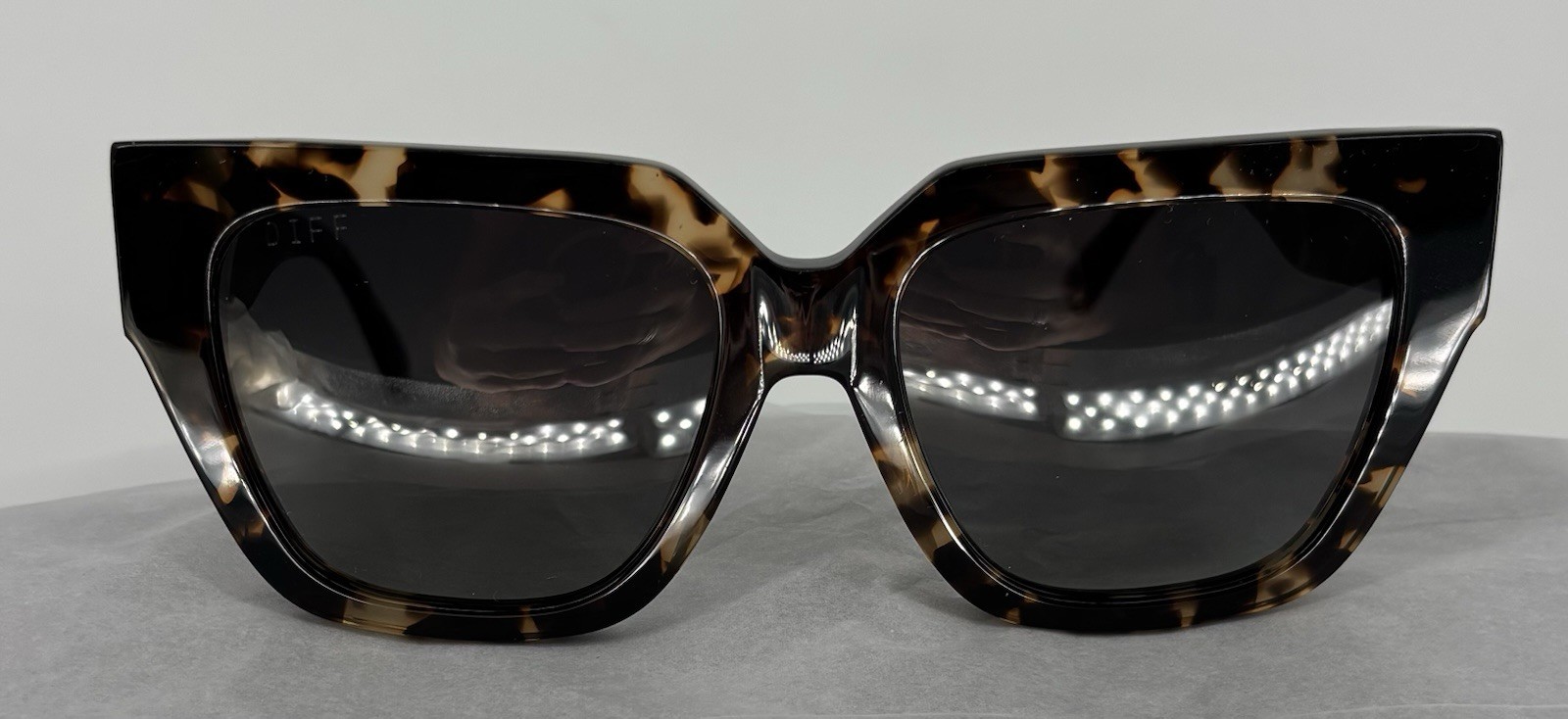 New Diff Eyewear Bella Oversized Square Cateye Sunglasses Remi II Tortoiseshell