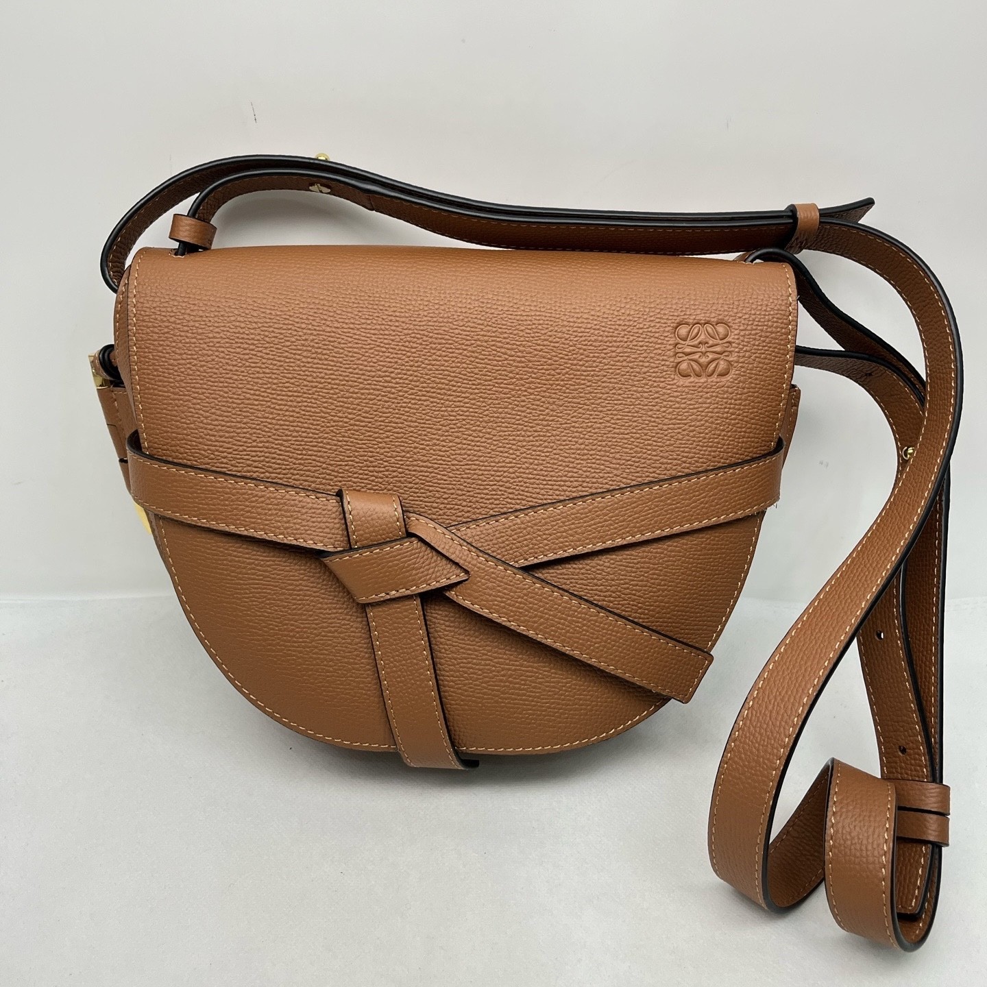 Loewe Pre-Owned Authentic Saddle Bag Caramel Free Tracked Shipping