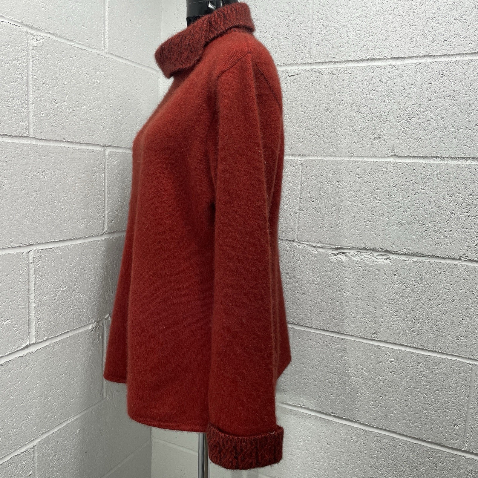 KORU Two Tone Red Jumper Sweater Wm’s XL Merino Wool, Possum,Silk Retail $240