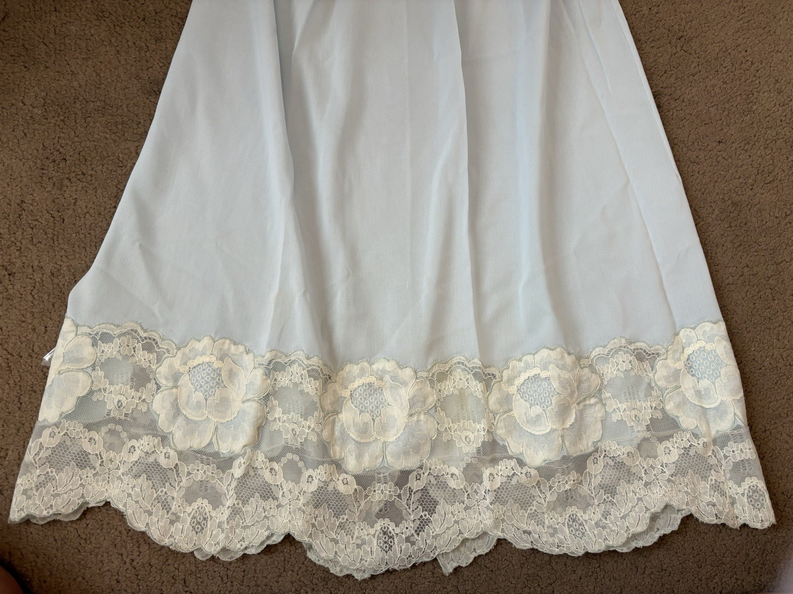 Vintage saramae lingerie 696 Light blue slip Lace Trim Slit Has Stain Sz Medium