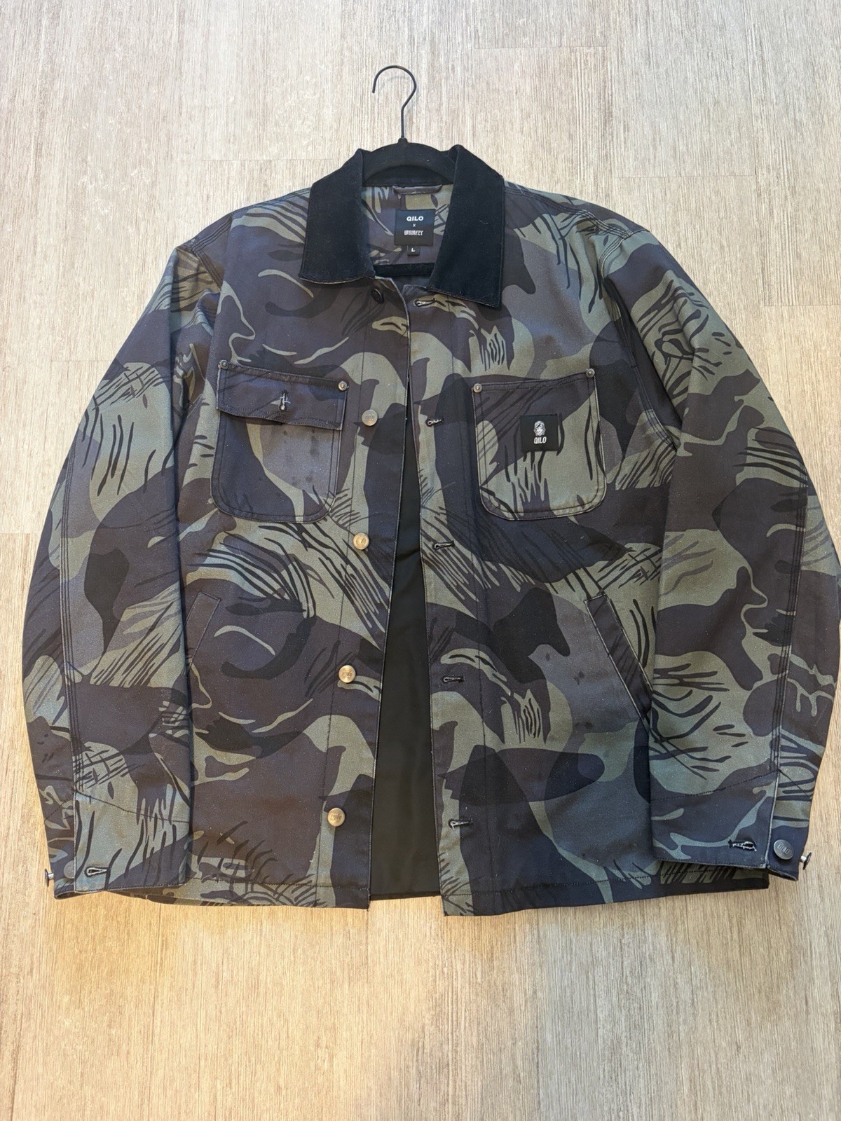 QILO x WRMFZY Men’s Camo Chore Coat Button Front Pockets Point Collar L