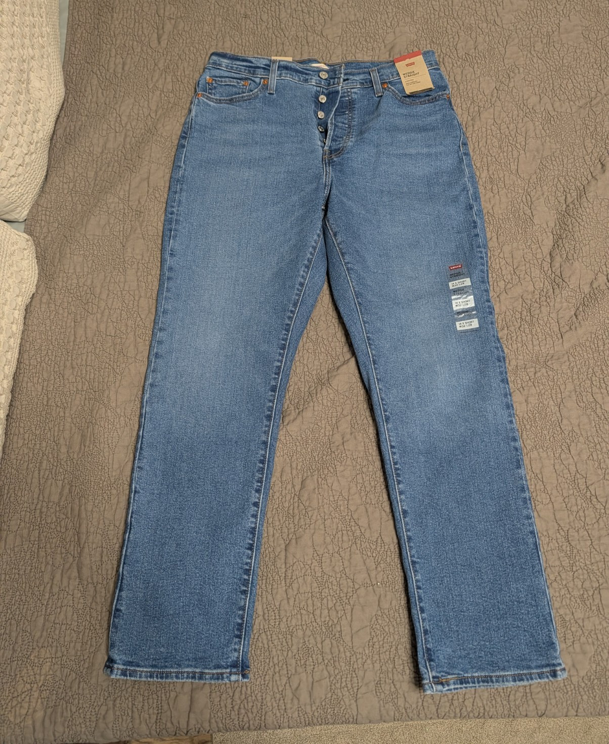 Levi’s Women’s Wedgie High Rise Straight Blue Medium Wash Denim Jeans 32