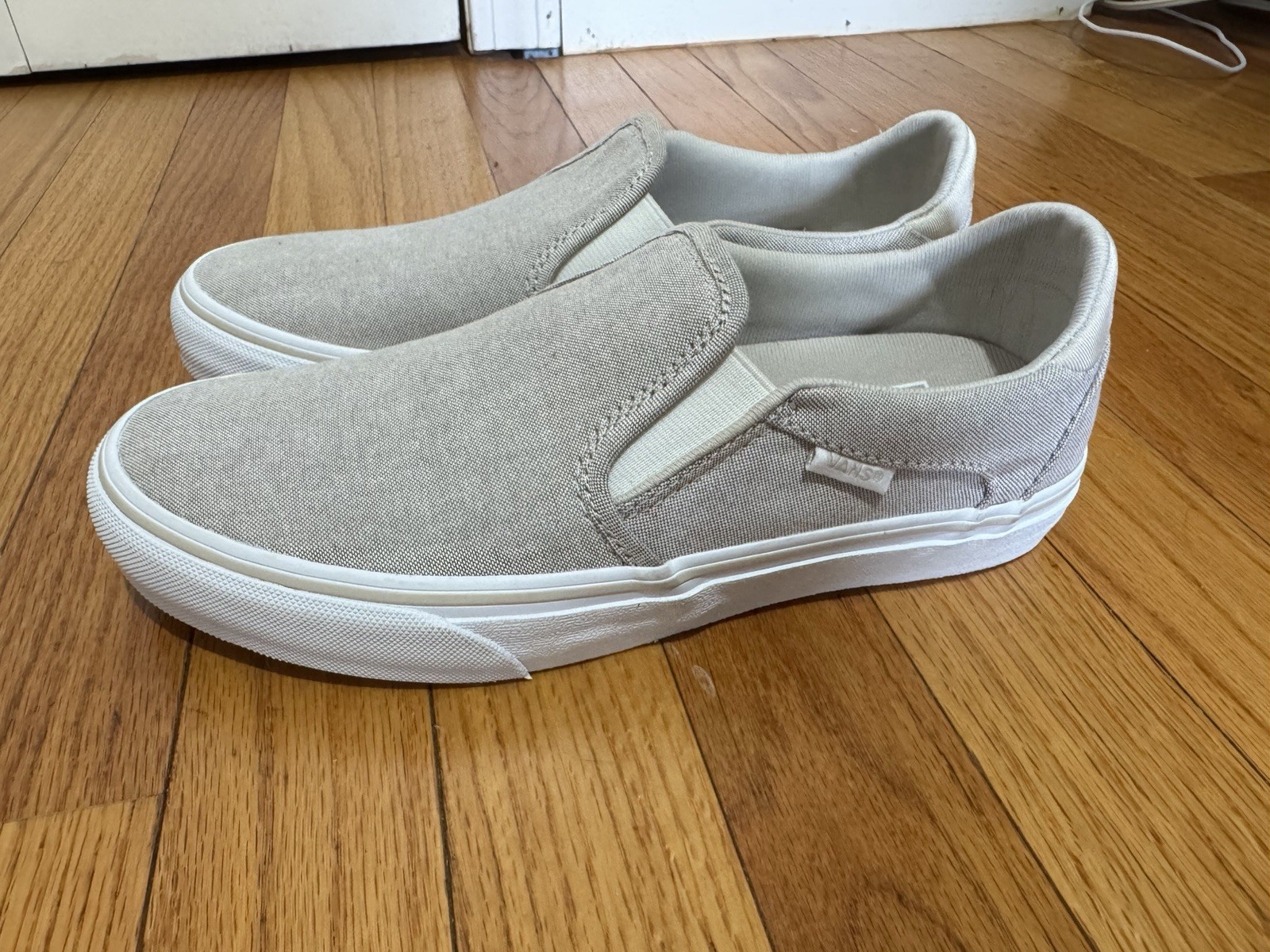 Vans Asher Deluxe Slip On Women’s Size 8