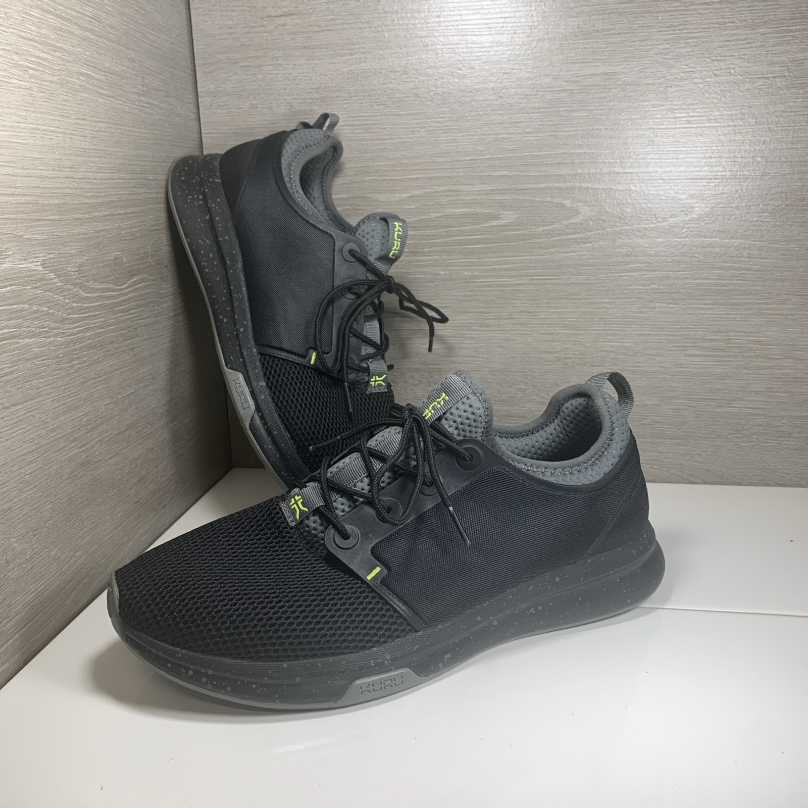 Kuru Atom Shoes Men’s 11 Wide Jet Black Citron Mesh Walking Running Sneakers