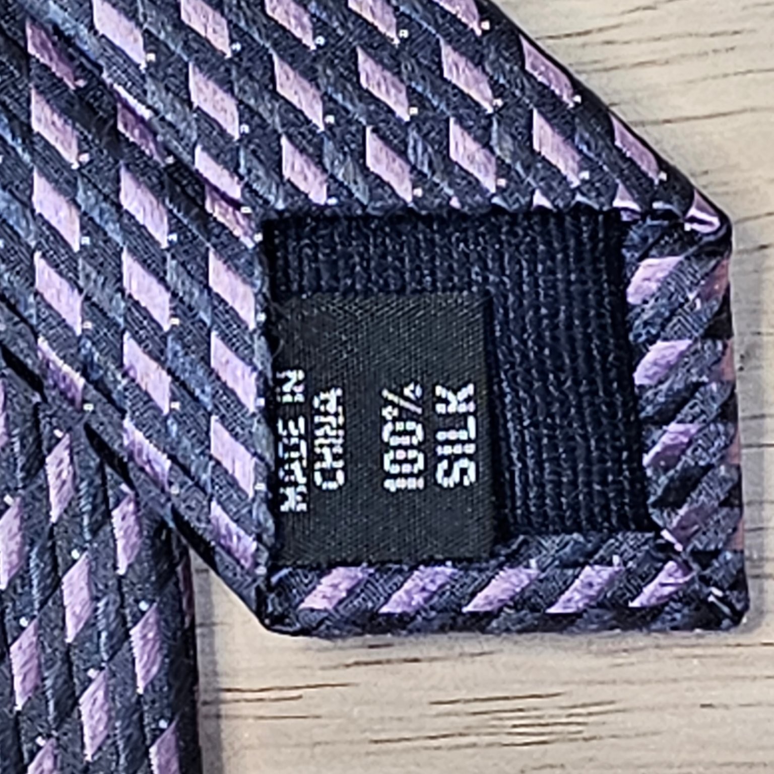 Michael Kors Men’s Purple Classic 57-60″ Silk Patterned Tie