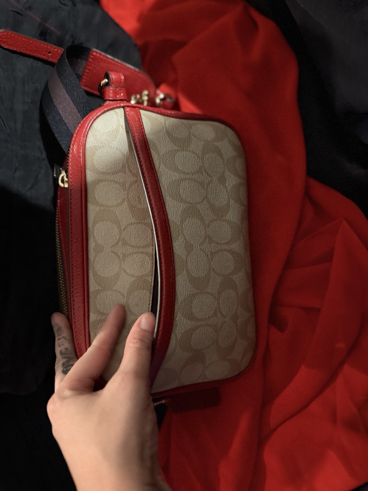 Coach Signature Disney Cinderella Small Crossbody Zip Bag Beige Red Gold Strap