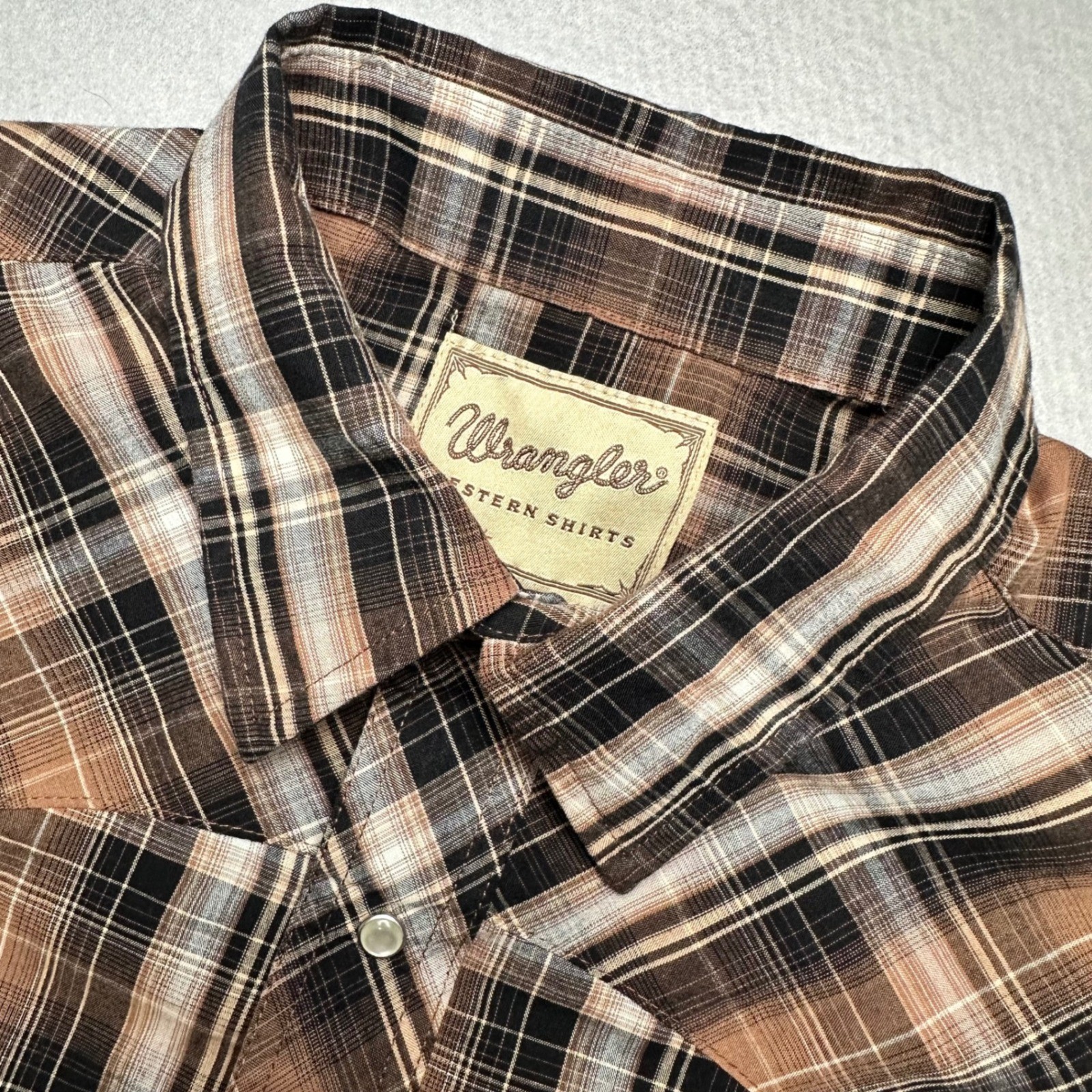 Wrangler Western Shirt Mens Large Brown Plaid Pearl Snap Short Sleeve 112325154