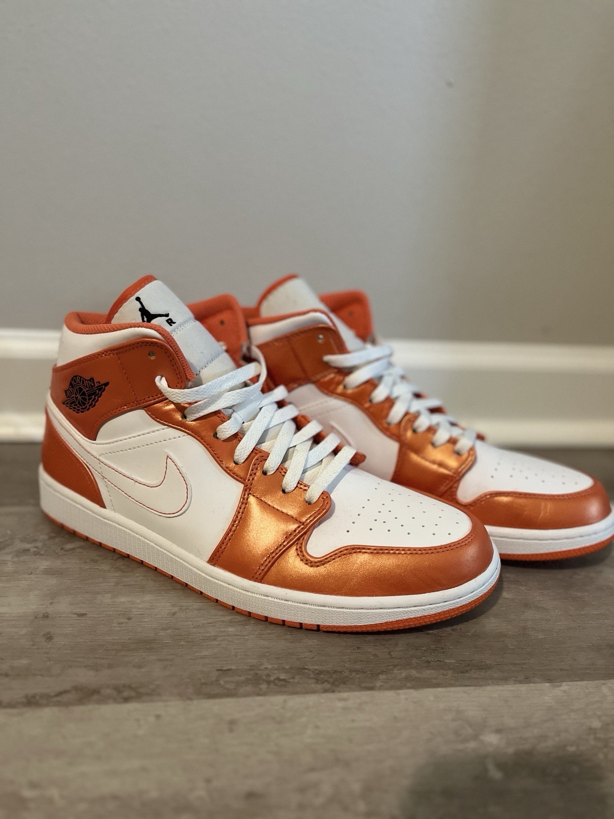 Jordan Air Jordan 1 Mid Men’s Mid Top Colorblock Lace Up Sneakers Orange White