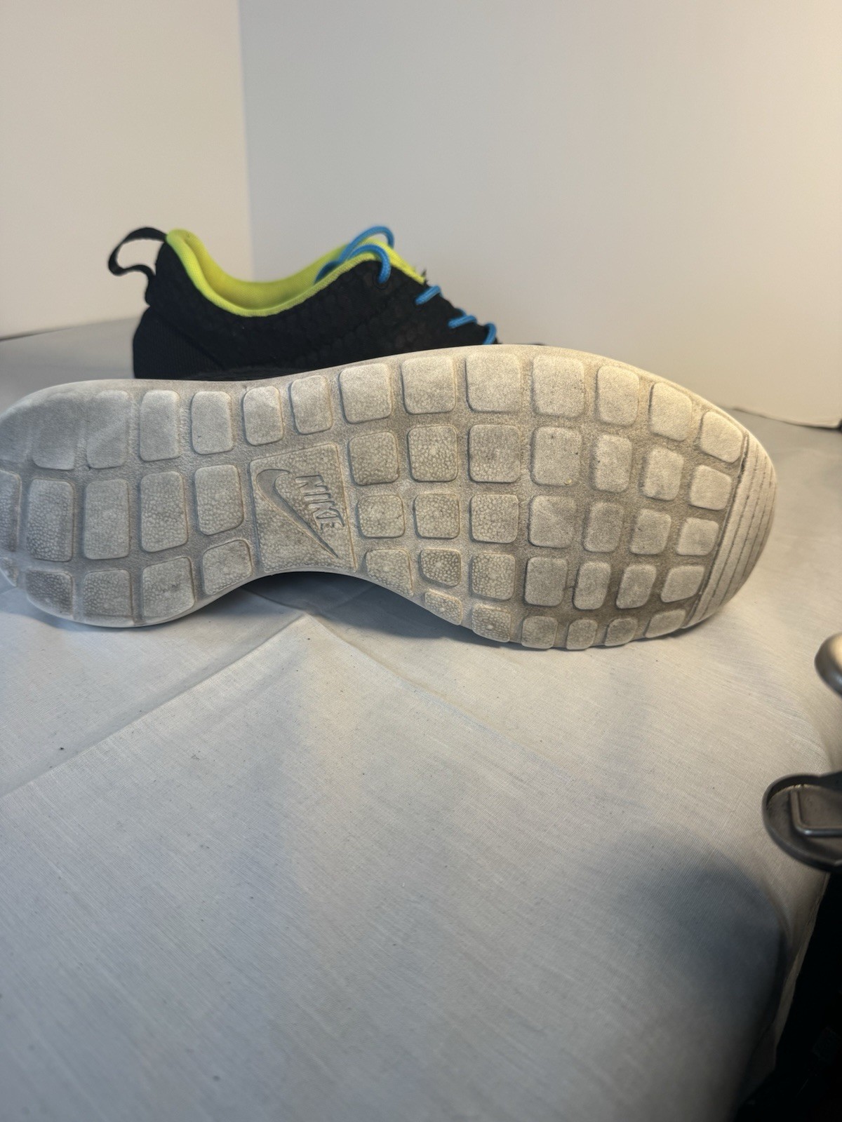 Nike Roshe Run FB (Blue Leopard) Blue Black Neon Yellow-Green Men’s Size 11