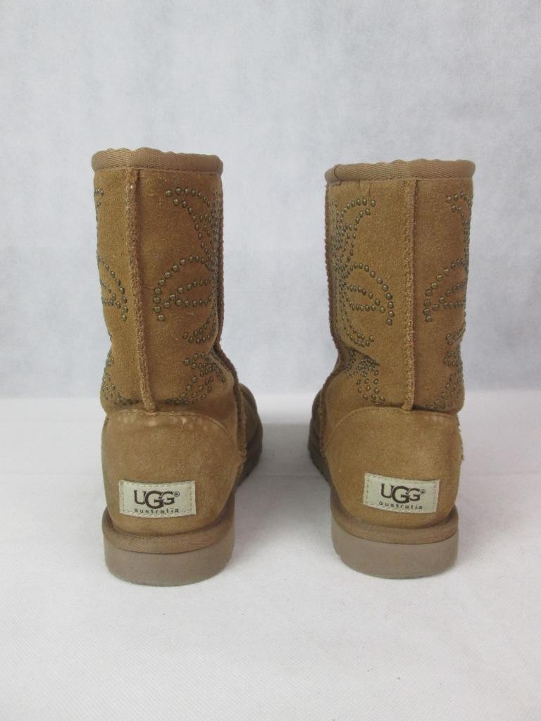 UGG AUSTRALIA ADELAIDE WOMENS CHESTNUT STUDDED SUEDE SHEEP SKIN BOOTS SZ: 6 EUC