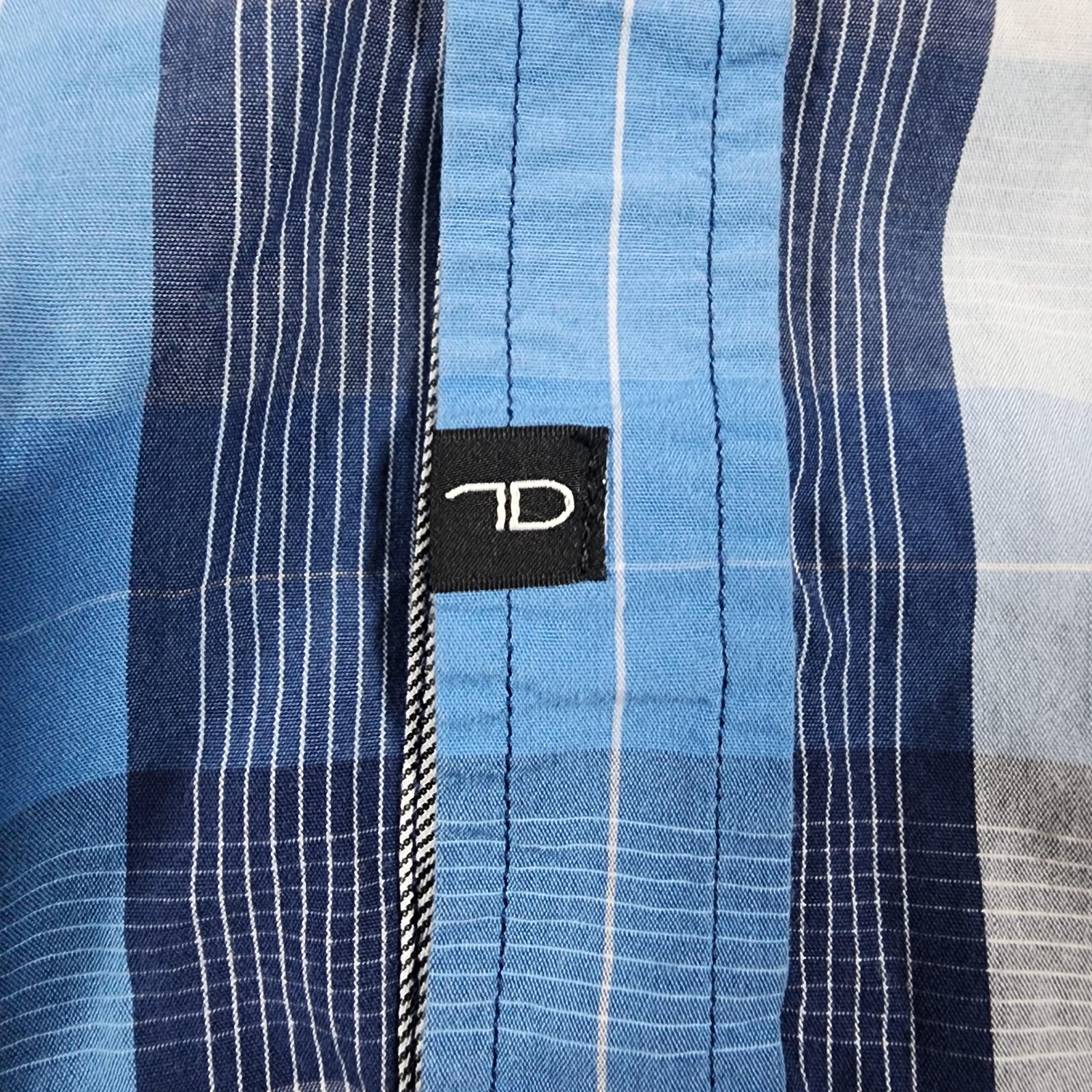 7 Diamonds Shirt Mens Large Blue Plaid Short Sleeve Button Up Snap Pockets Trim