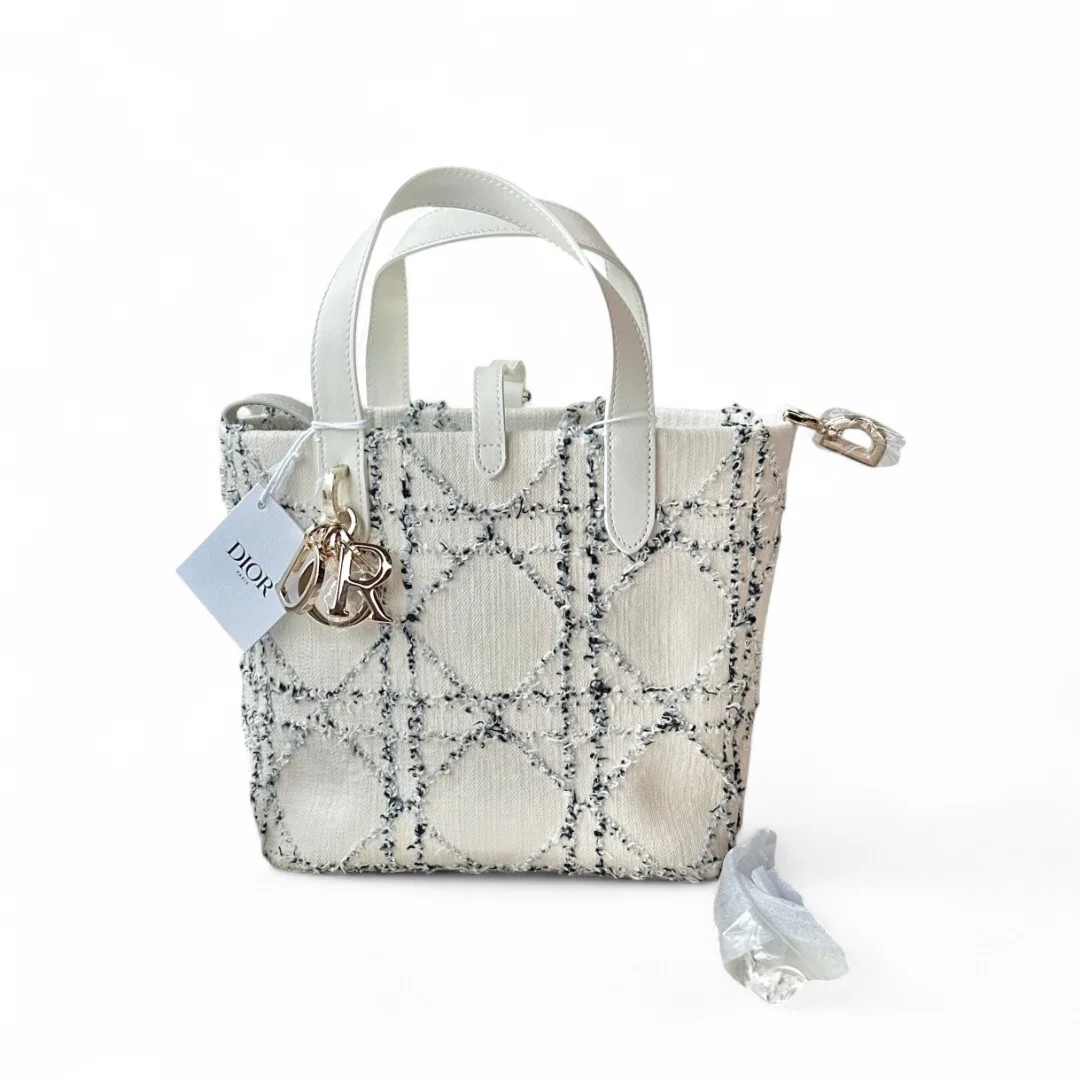 Dior Small Toujours Vertical Beige Navy Blue Terry Cloth Calfskin (zz072326i8r)