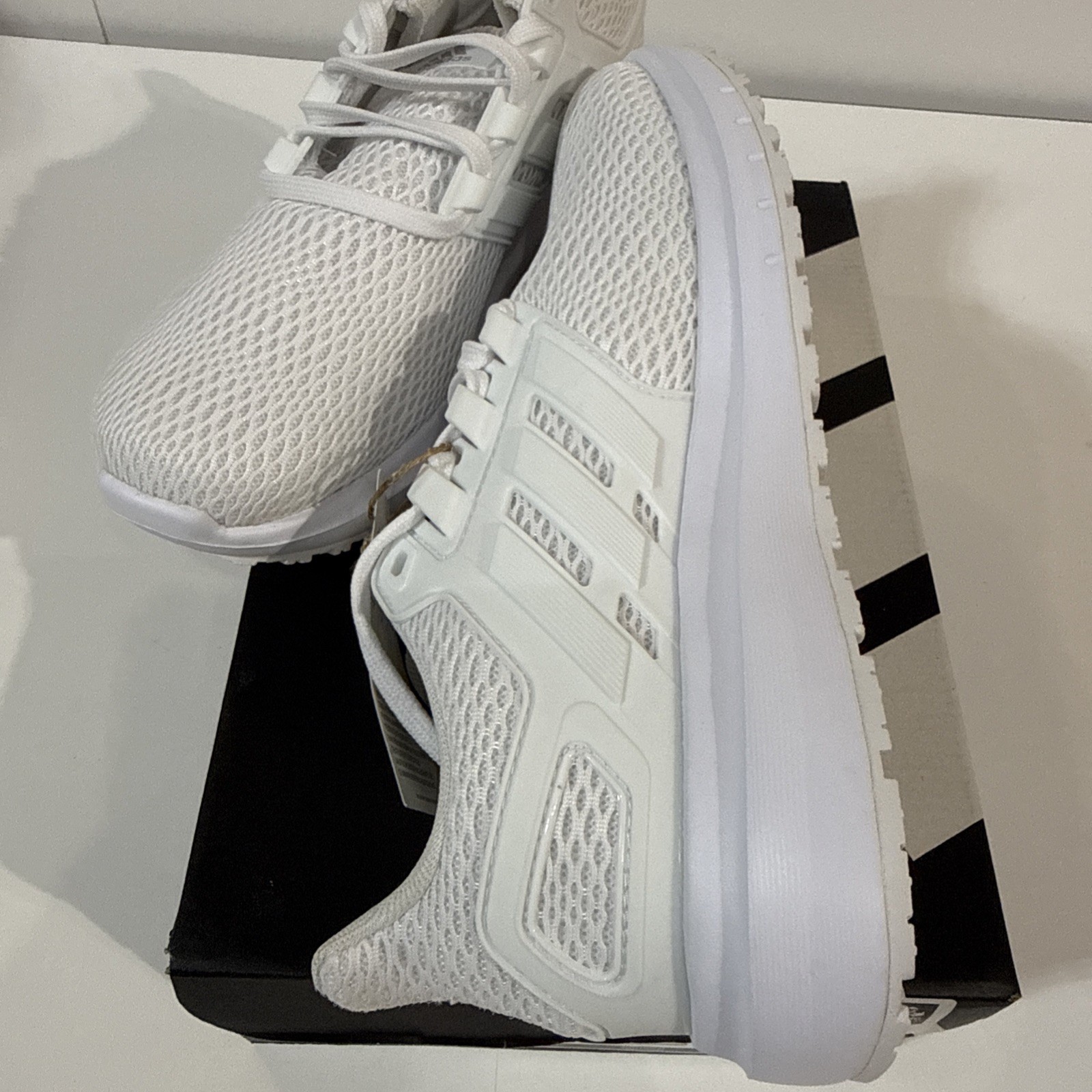 Adidas Ultimashow Women’s Running Shoes White FX3631 Size 6 Sneaker NIB