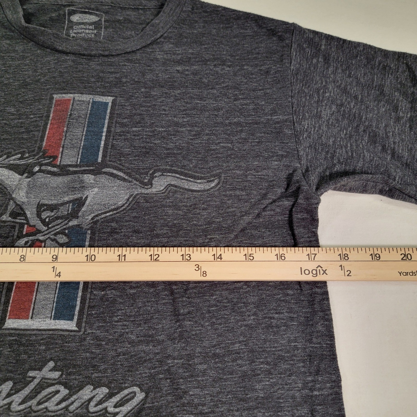 Ford Mustang Graphic T-Shirt Mens Medium Charcoal Gray Heather Pony Logo Tee