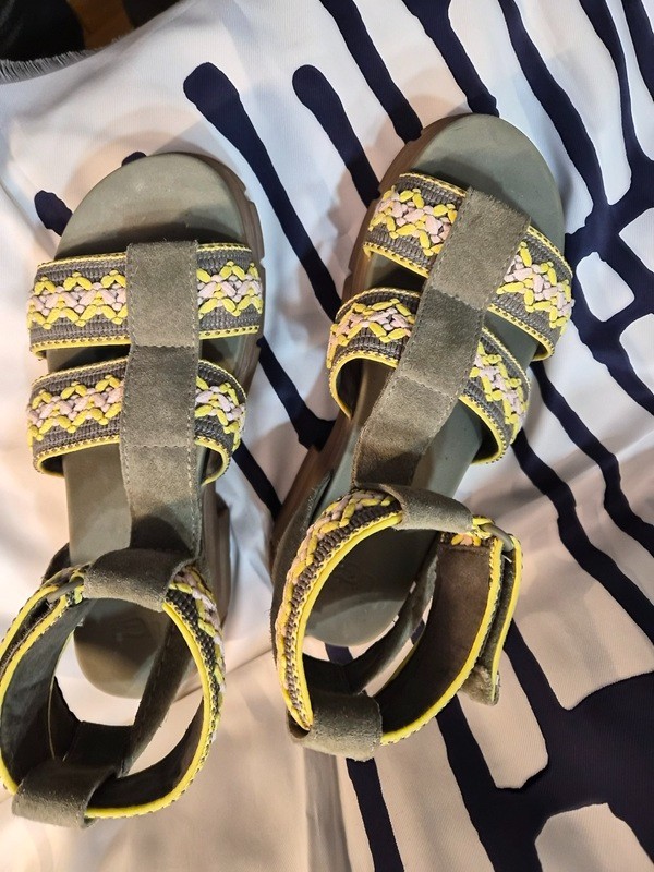 UGG Ashton Heritage Braid Strap Burnt Olive CHUNKY SANDALS US 10 Boho Lug Sole