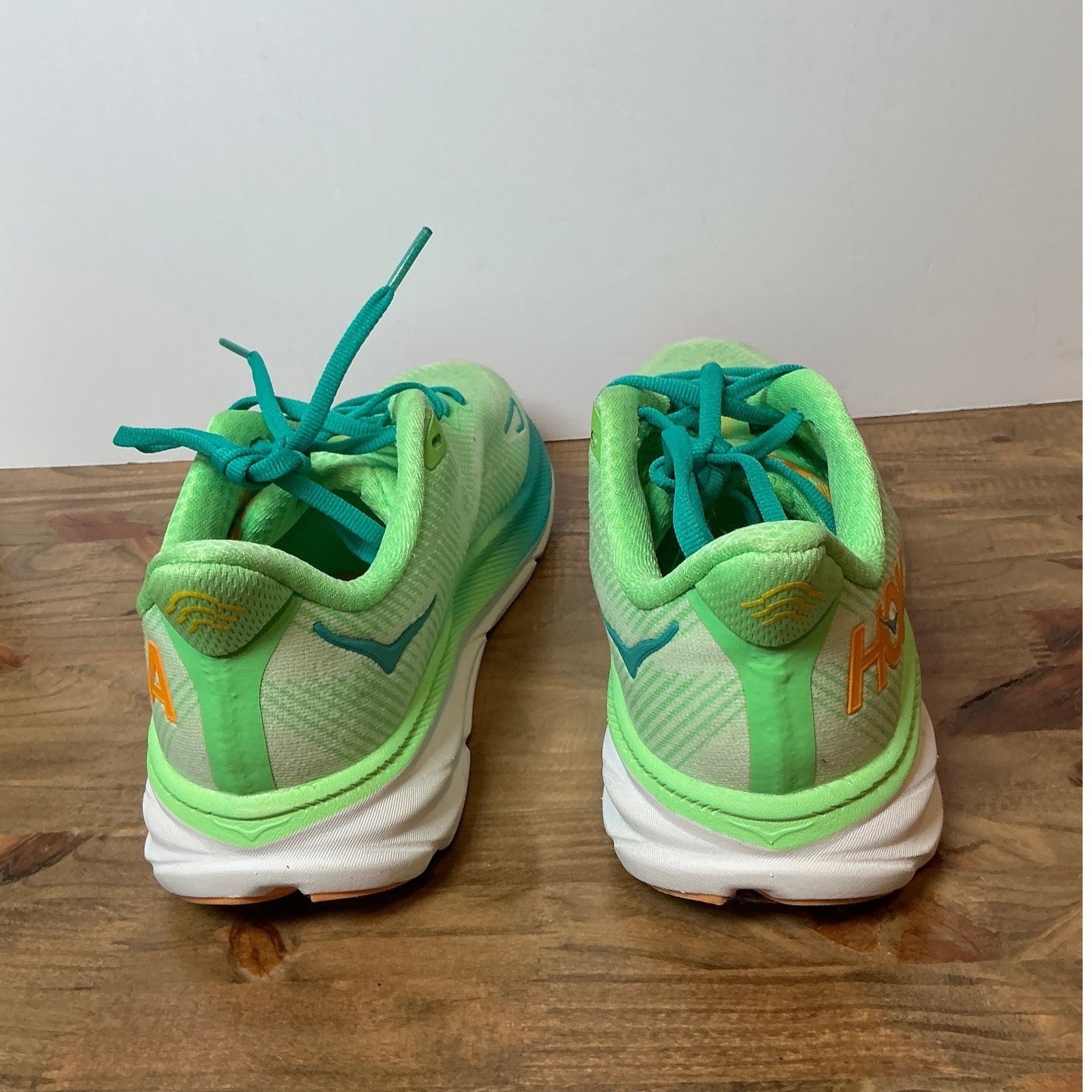 HOKA Clifton 9 Women Running Shoes Size 7D Wide Green Lime Orange 1132210 ZLGL
