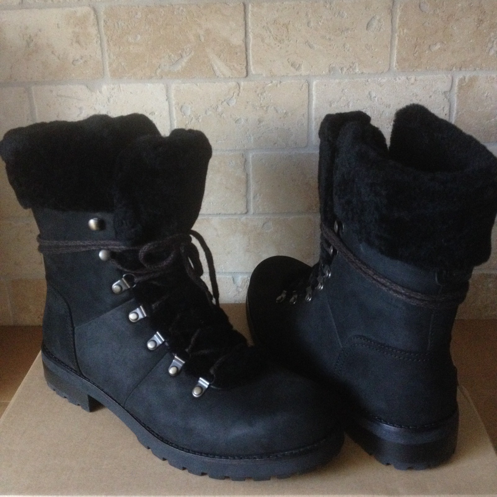 UGG Fraser Exposed Fur Black Water-resistant Leather Combat Boots Size 6 Womens