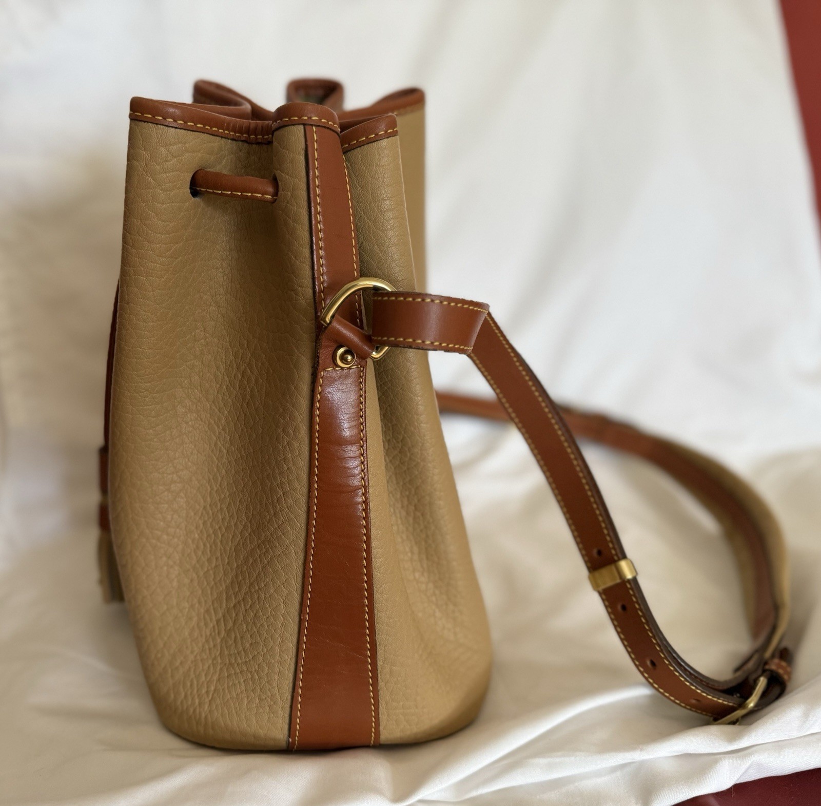 Dooney Bourke Vintage Taupe Brown Drawstring Bucket Shoulder Bag All Leather