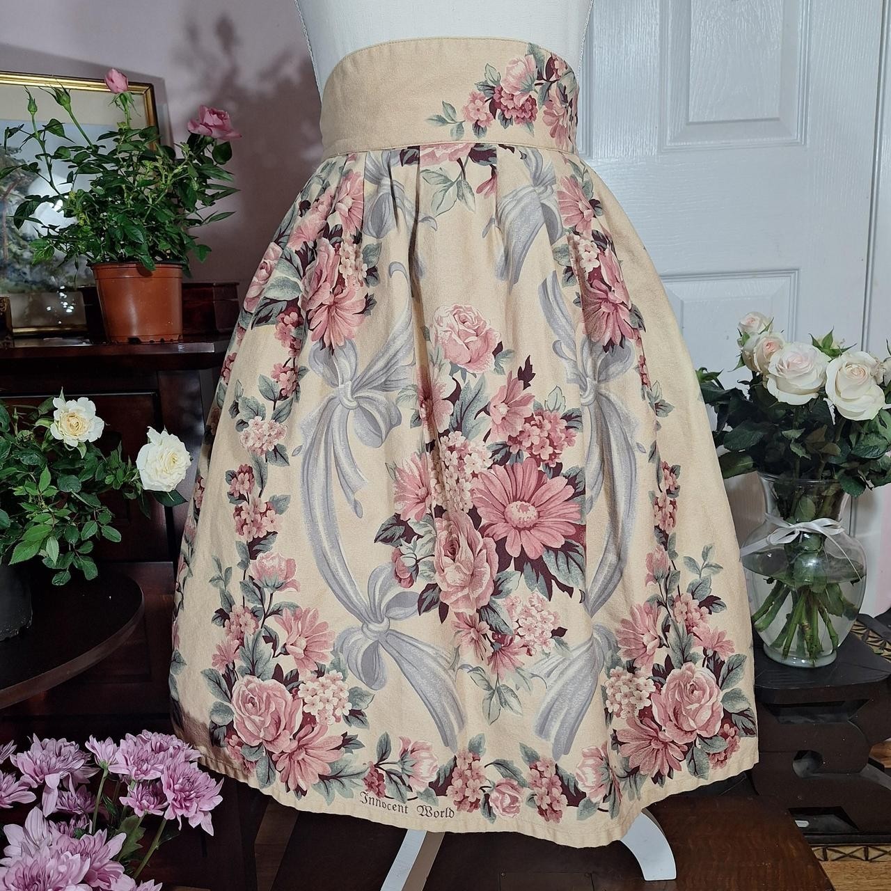 🌹 Innocent World Tan and Burgundy Floral Skirt 🤎✨