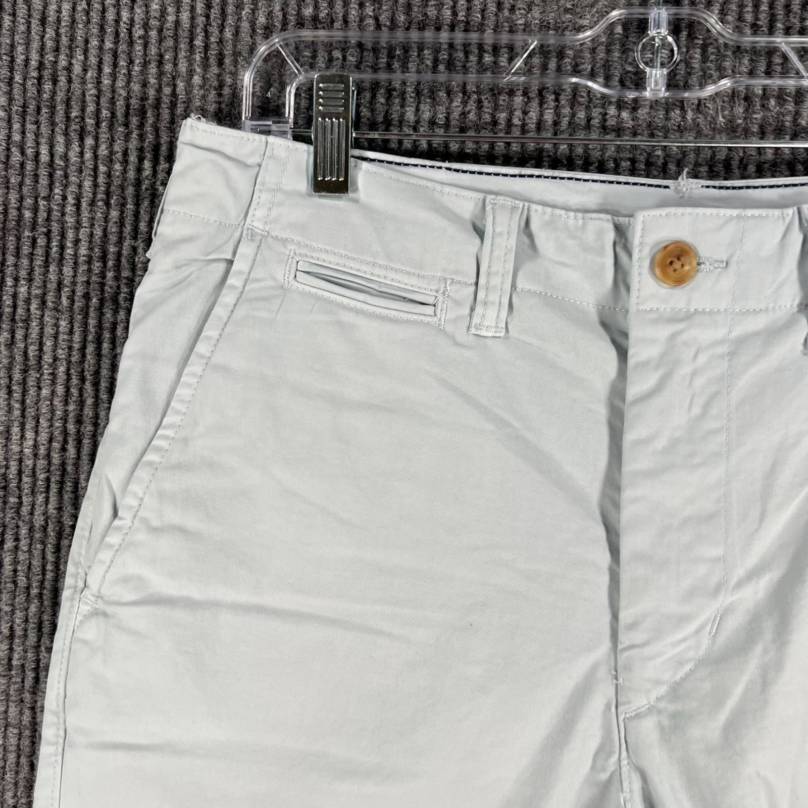 American Eagle Shorts Mens Size 31 Gray Chino Next Level Flex Casual New