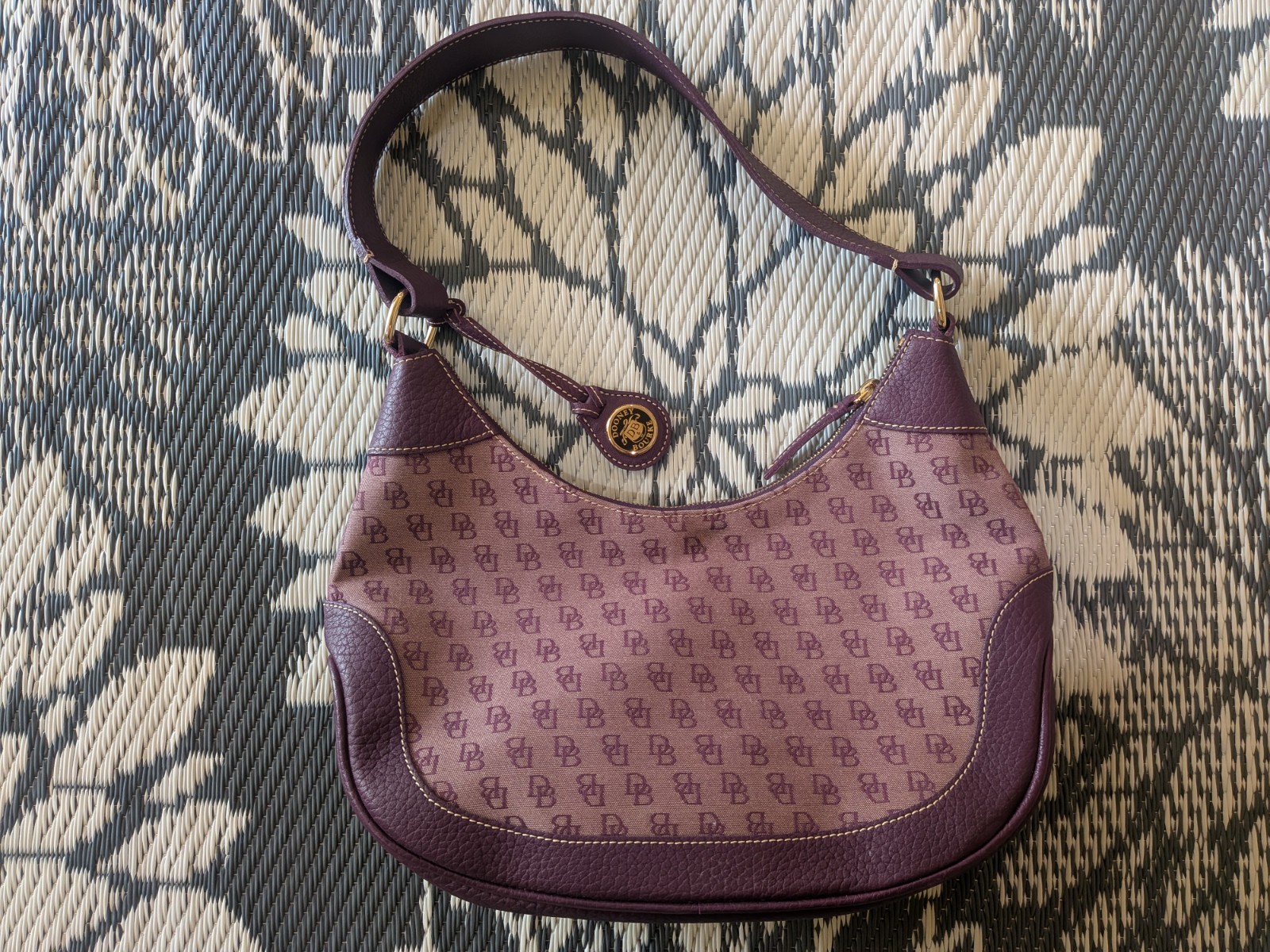Vintage Y2K Bag | Dooney & Bourke Monogram Shoulder Bag – Hobo Style/Plum Color