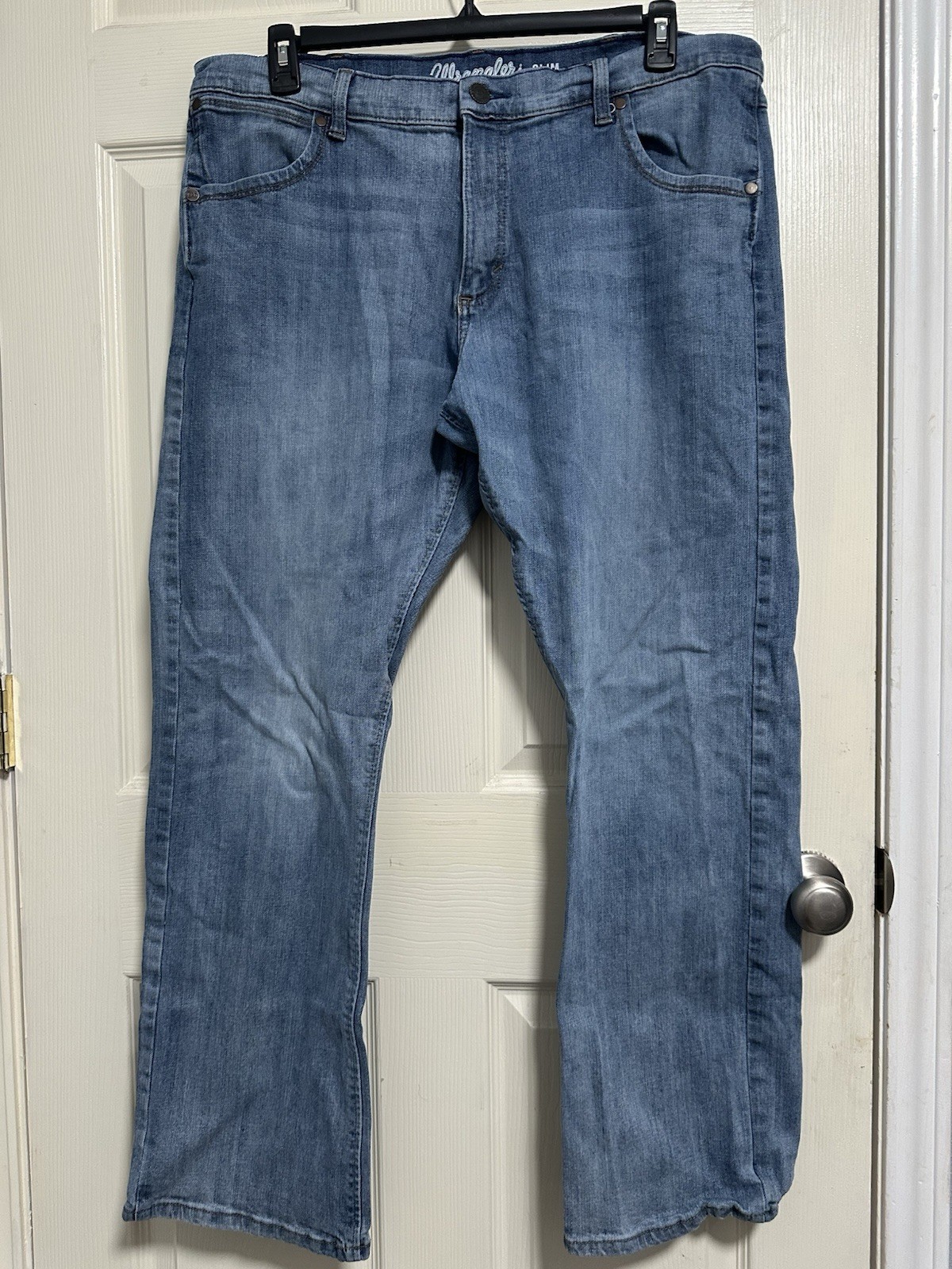 Wrangler Retro Men’s Slim Bootcut Blue Medium Wash Stretch Denim Jeans