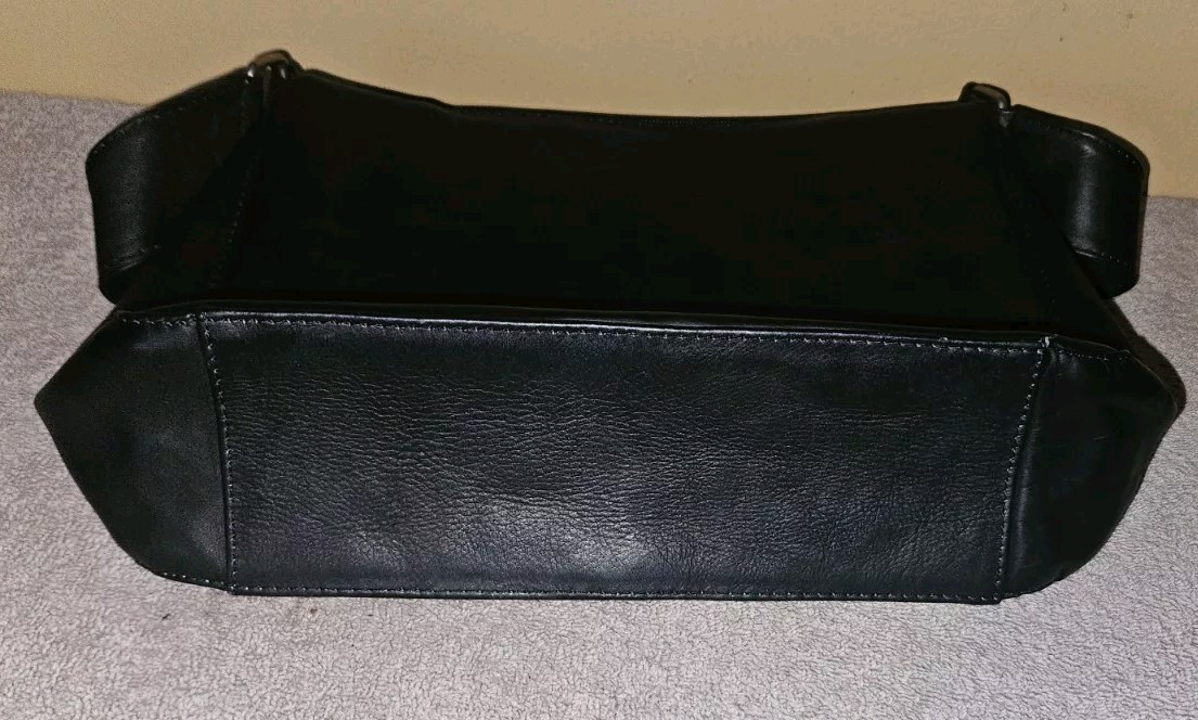 Le Donne Leather Collection Black Leather Hobo Purse Handbag With Strap