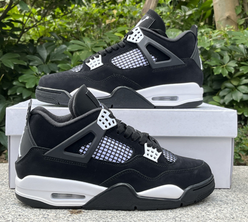 Jordan Air Jordan 4 “White Thunder” Retro Mid Top Black Men’s Basketball Shoes
