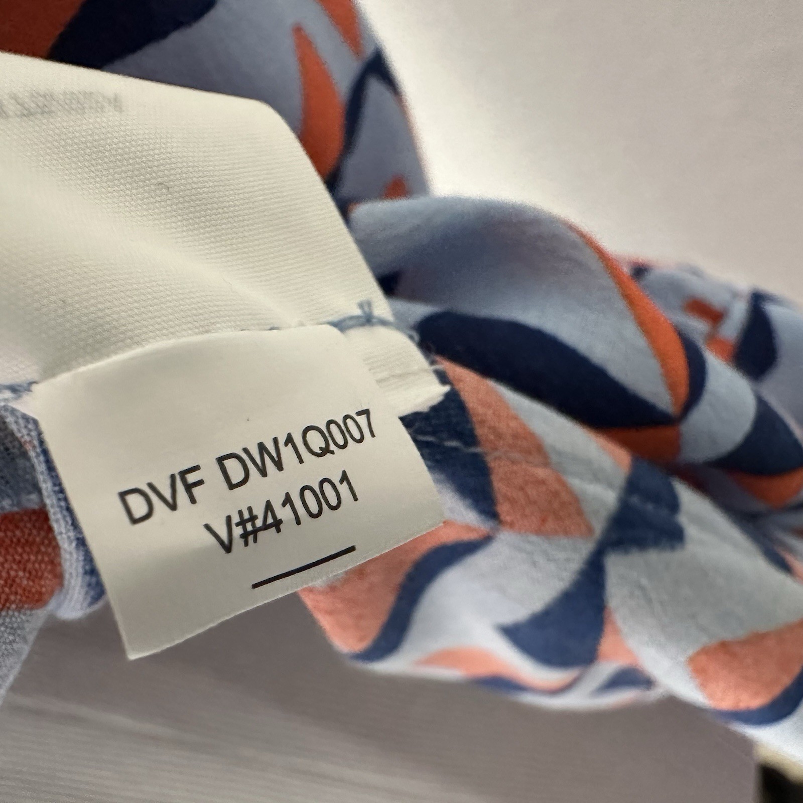 Diane Von Furstenburg Womens Ana Crepé Wrap Dress Sz 8 Geo Print 3/4 Sleeve