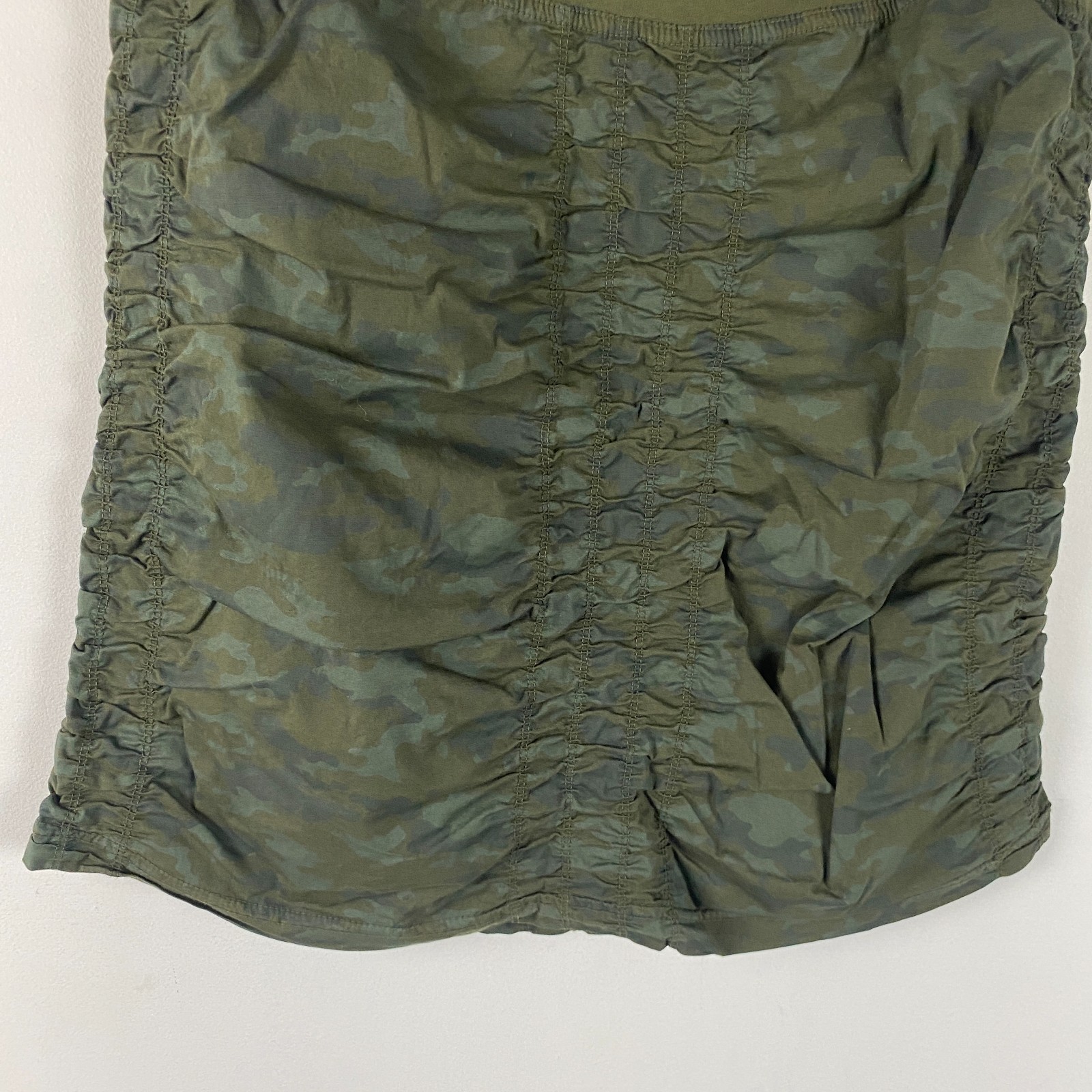 XCVI Wearables Trace Skirt Size Small Green Camo Pull On Ruched