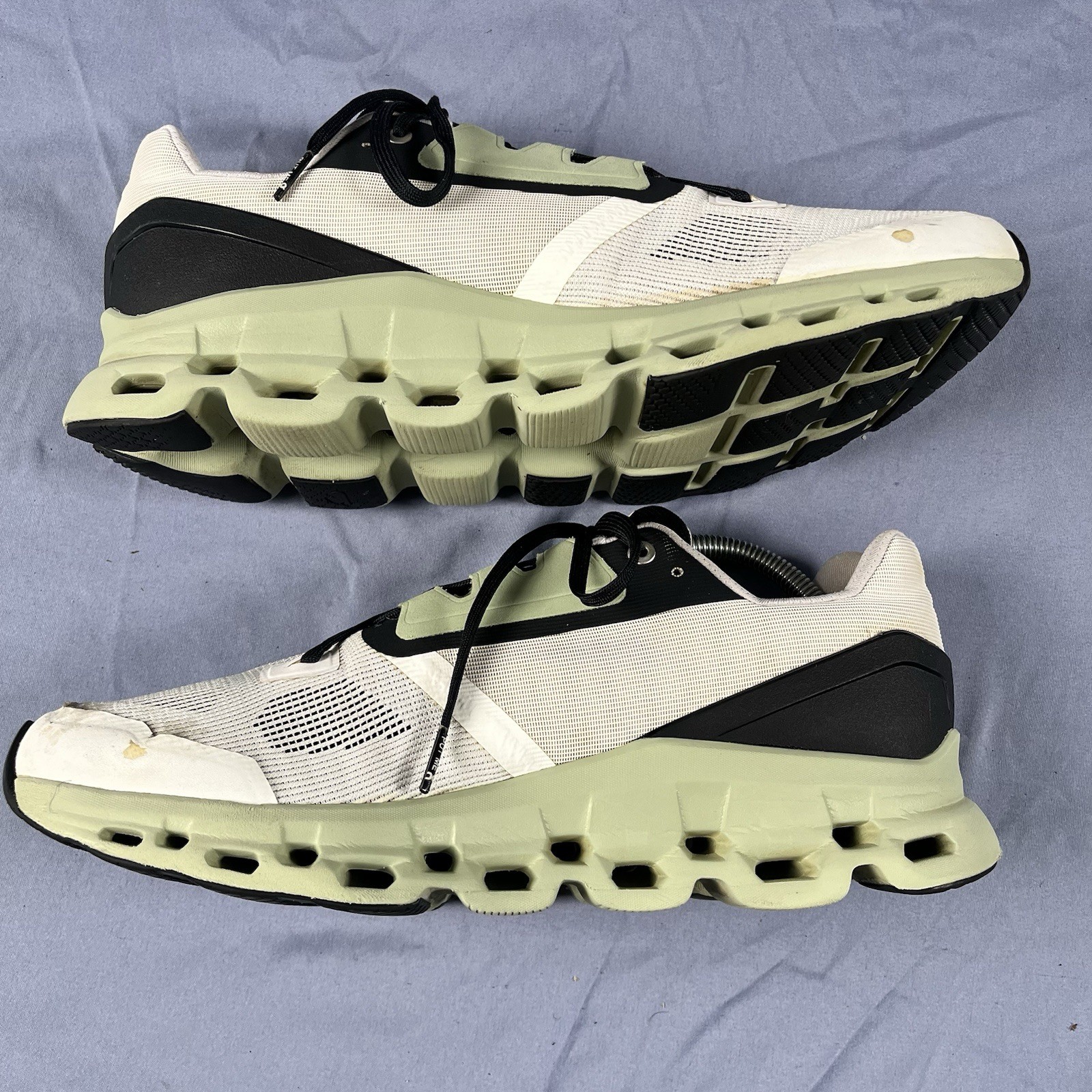 On Running Cloudstratus Women’s Size 11 Running Shoes Gray Fitness Sneakers