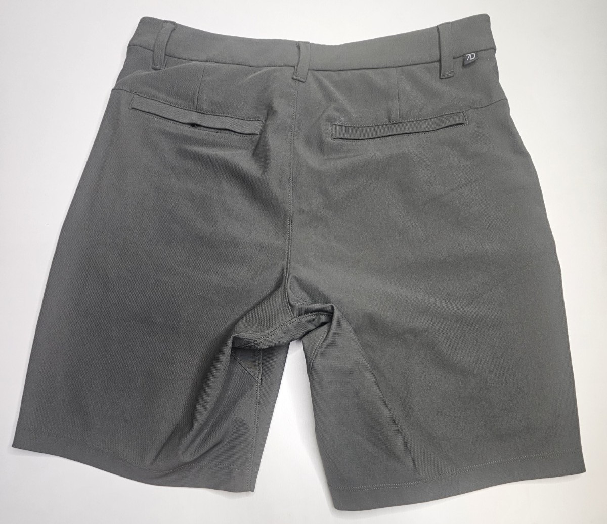7D 7Diamonds Infinity Olive Green Shorts Men’s 30 Flat Front