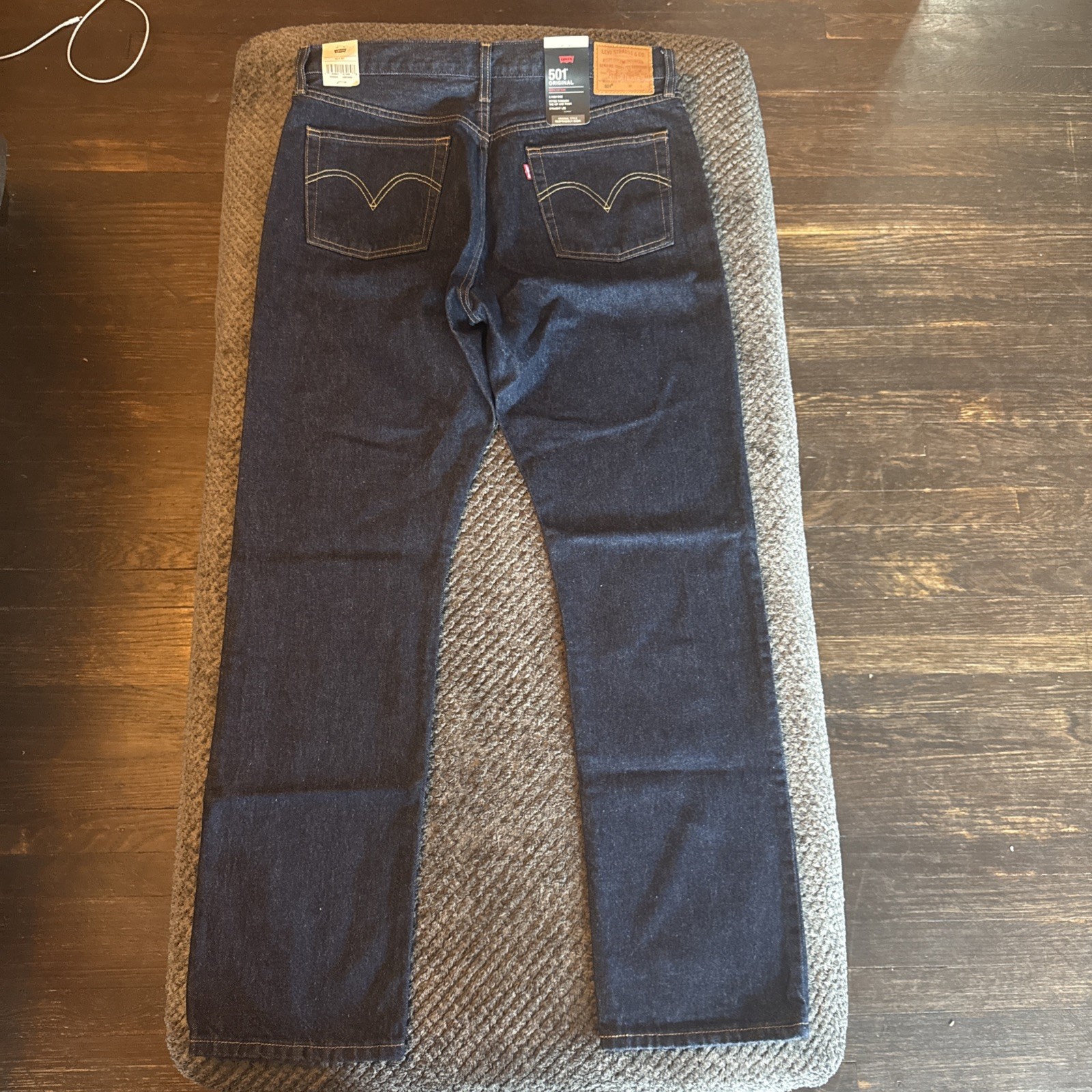 Levi’s 501 XX Original Fit Jeans Mens 32×30 Blue Straight Button Fly NWT 98$