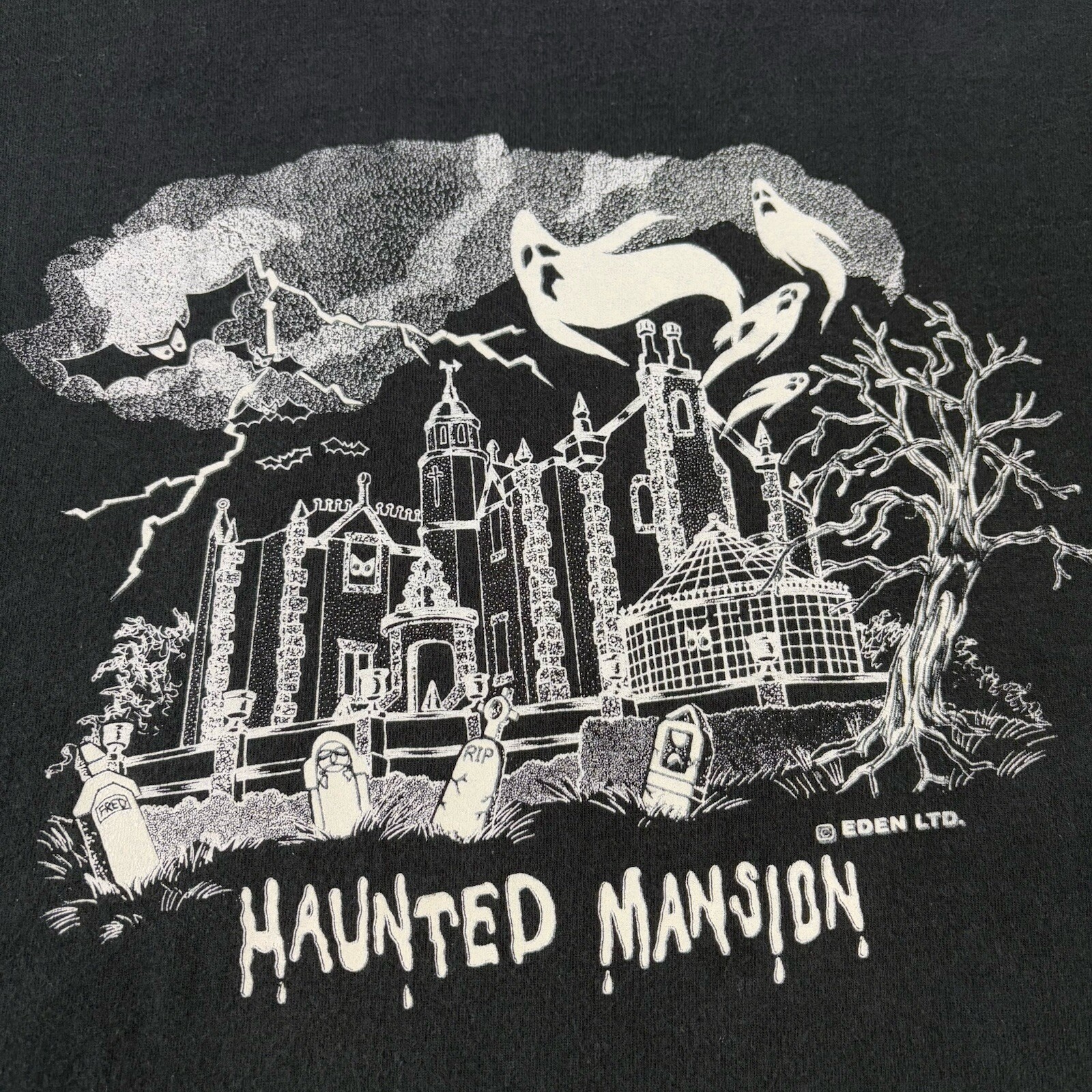 RARE! Vtg 1990s Disney’s Magic Kingdom Haunted Mansion Ghost Bat Eden T-Shirt XL