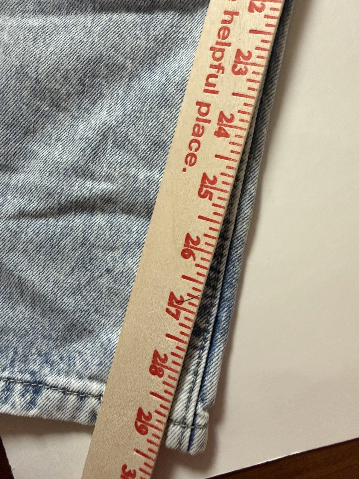 Levi’s Women’s Low Pro Straight Leg Jeans Size 27 Light Wash Denim W29.5, L29